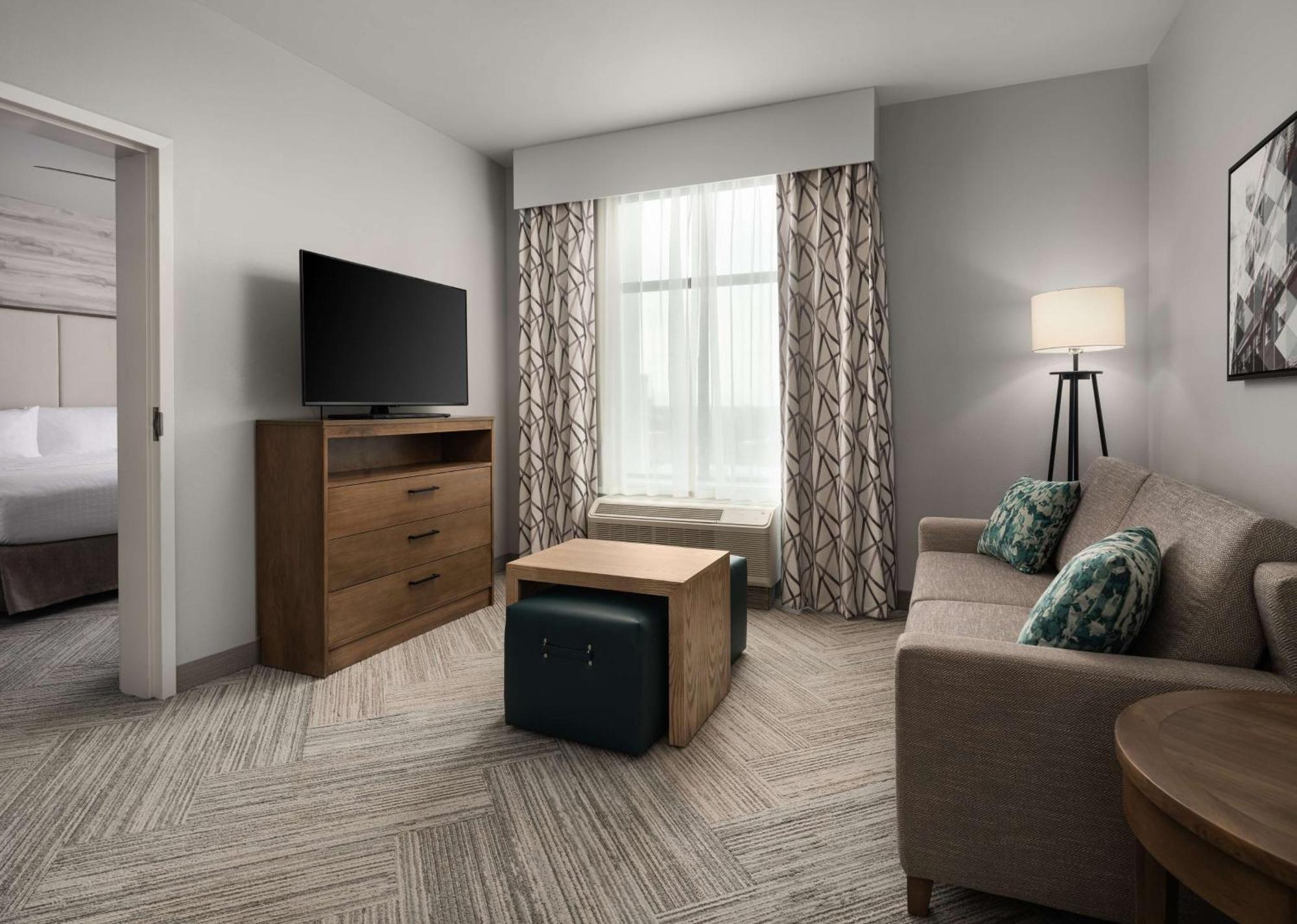 King Suite Mobility Access or Non-Smoking