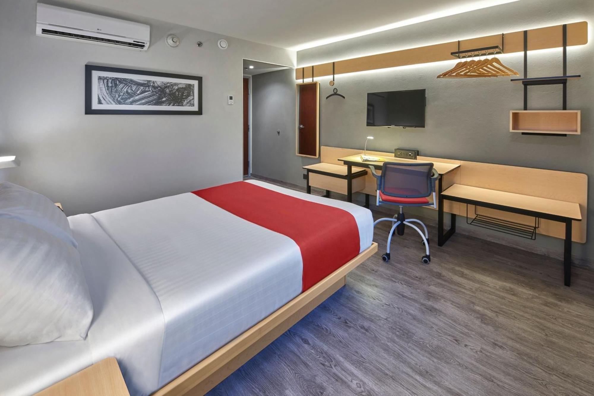 Queen Room