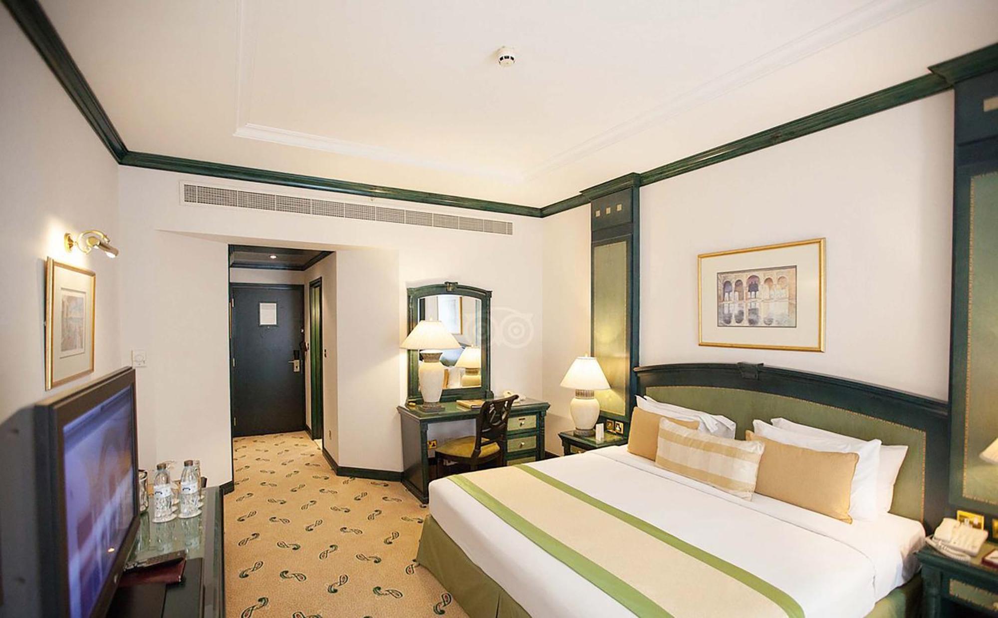 Superior Double or Twin Room on F&B
