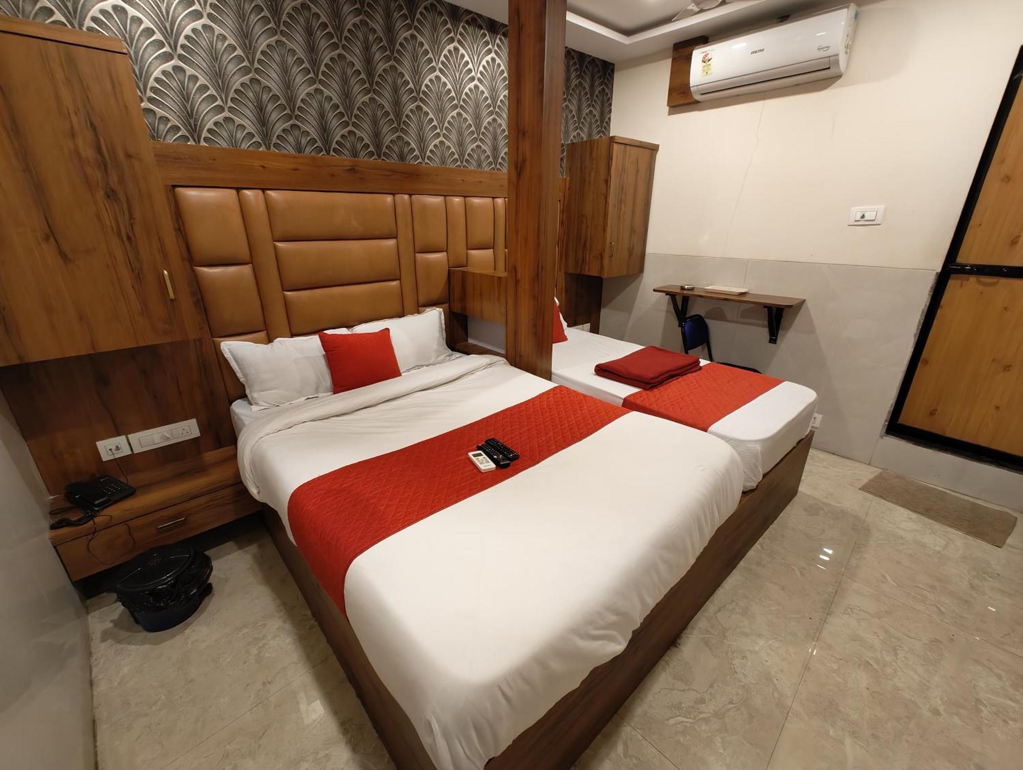 Deluxe Triple Room