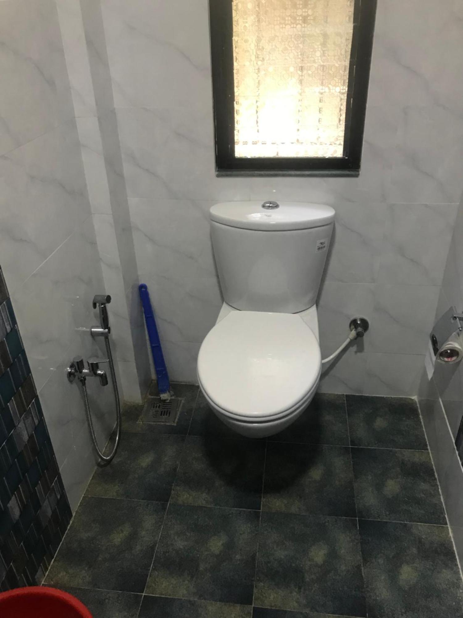 Twin Room Private Bathroom,1533334402:JPEG