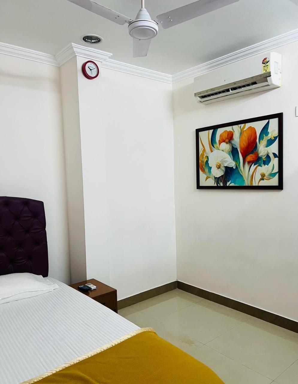 Small Double Room,1510495783:JPEG