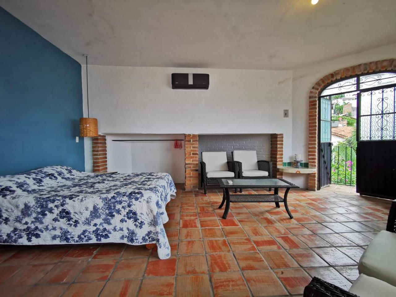 Studio with Terrace