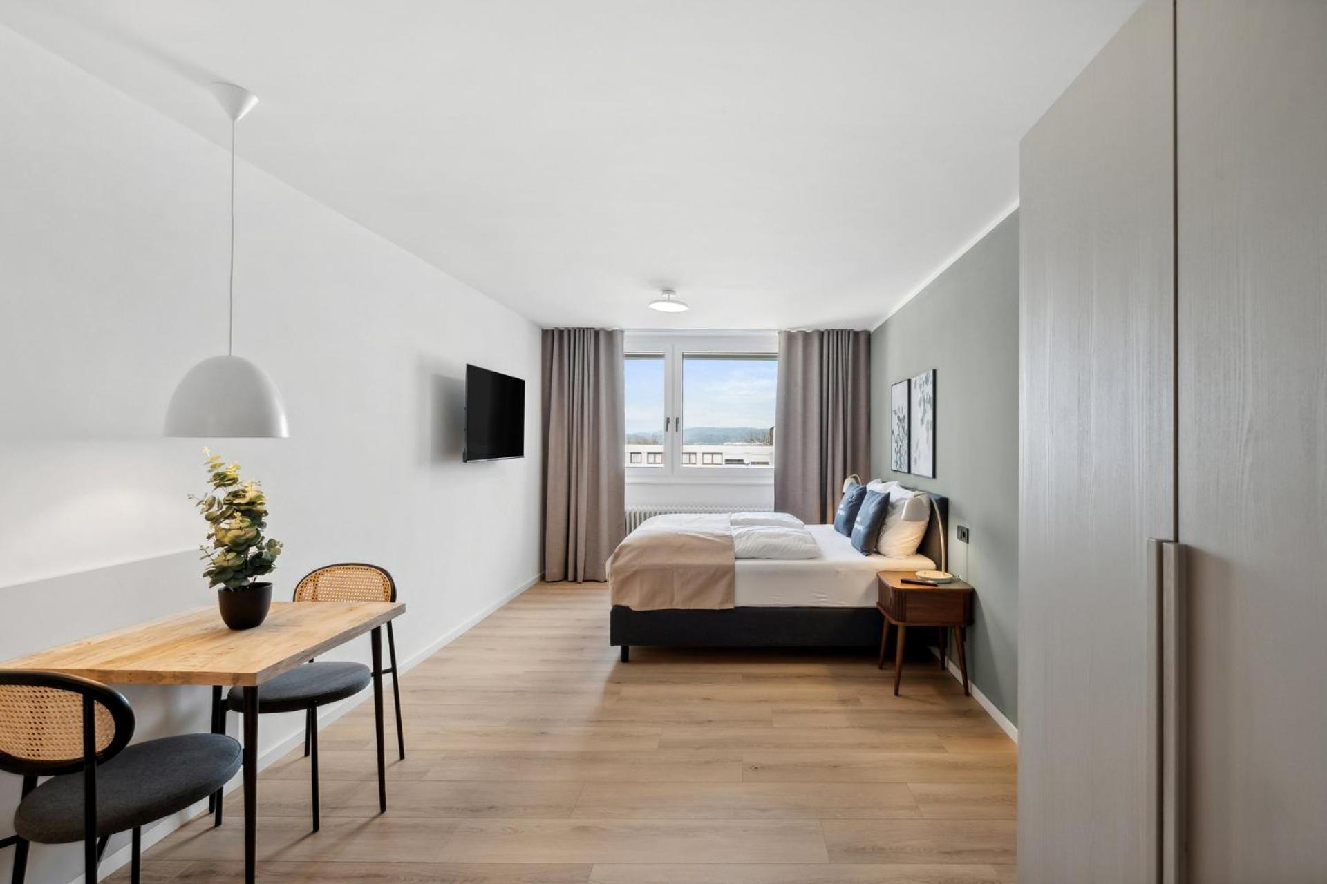 Queen Room