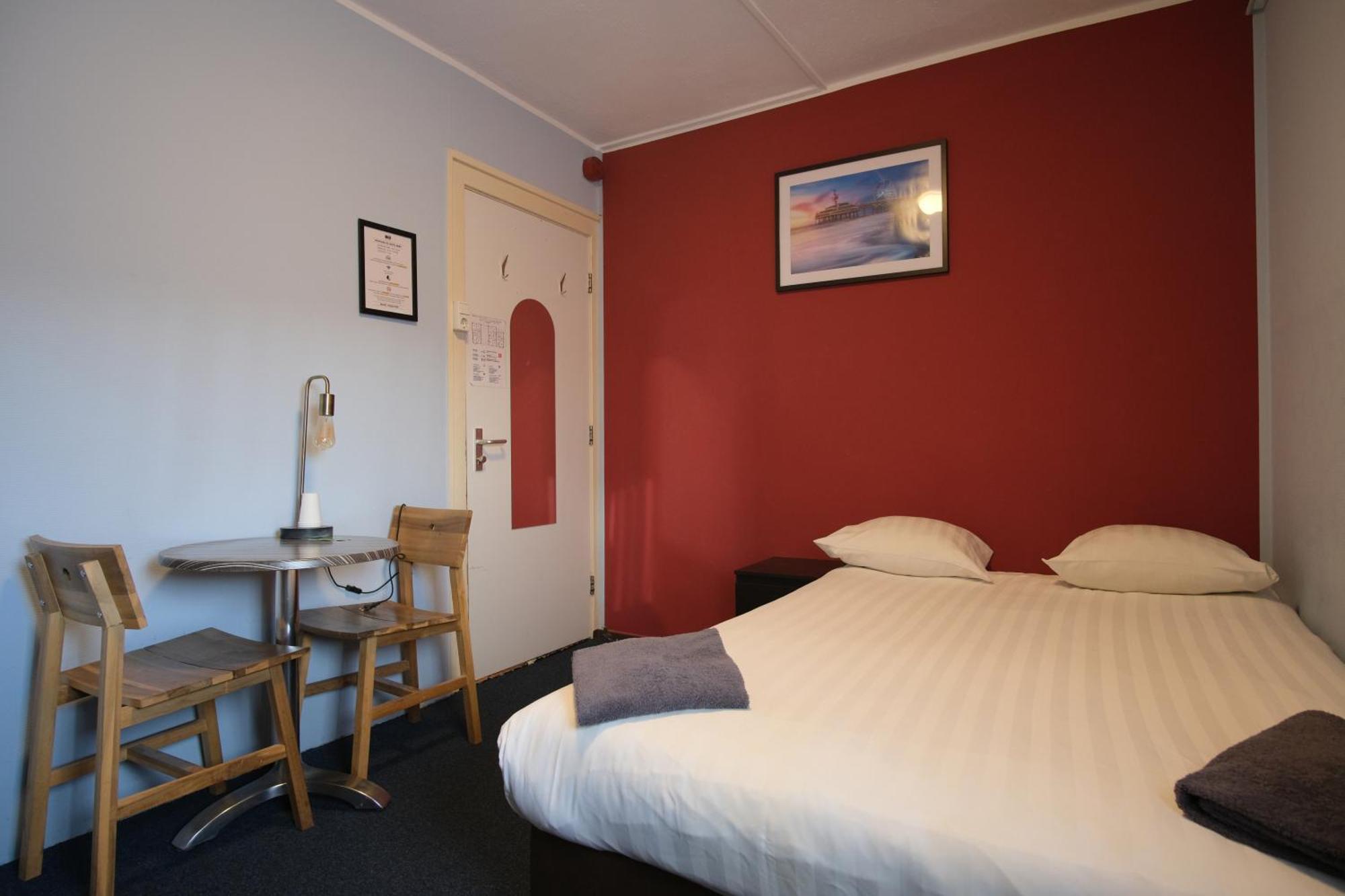 Double Room Private Bathroom