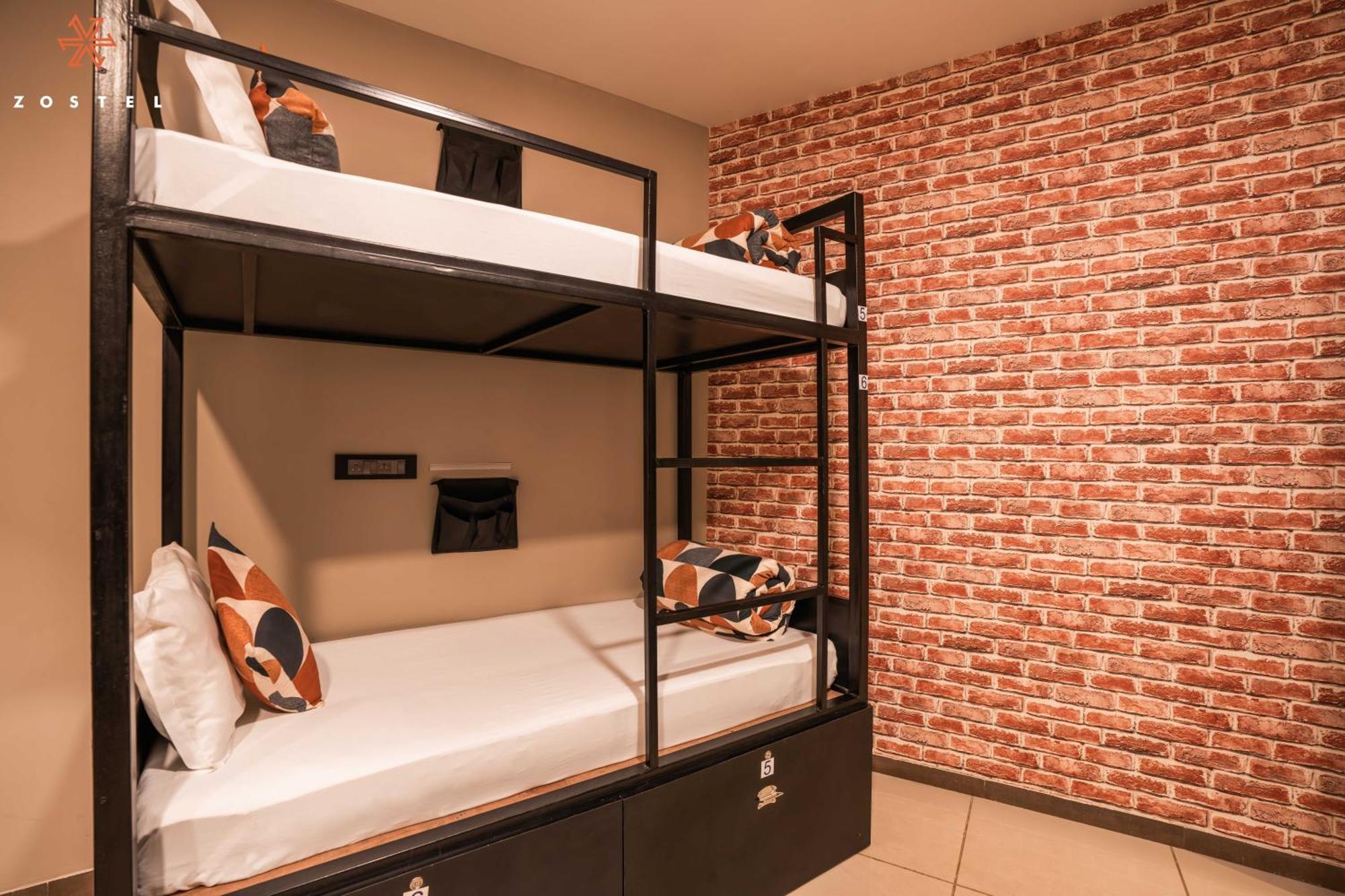 Bed 6-Bed Mixed Dormitory Room