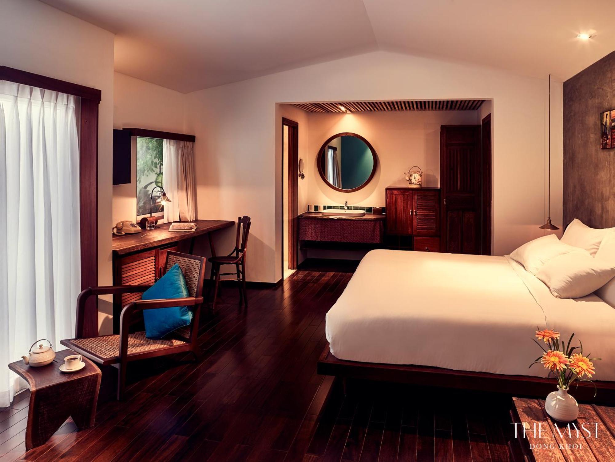 Dong Khoi Balcony Double Room
