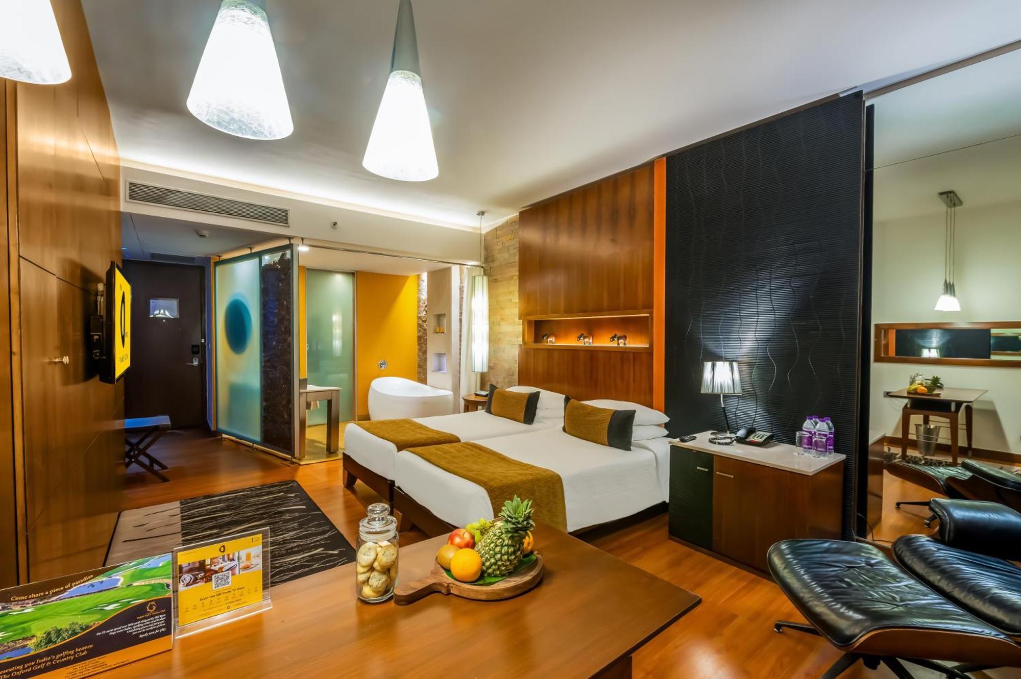 Premier Room Bathtub on Food & Soft Beverages