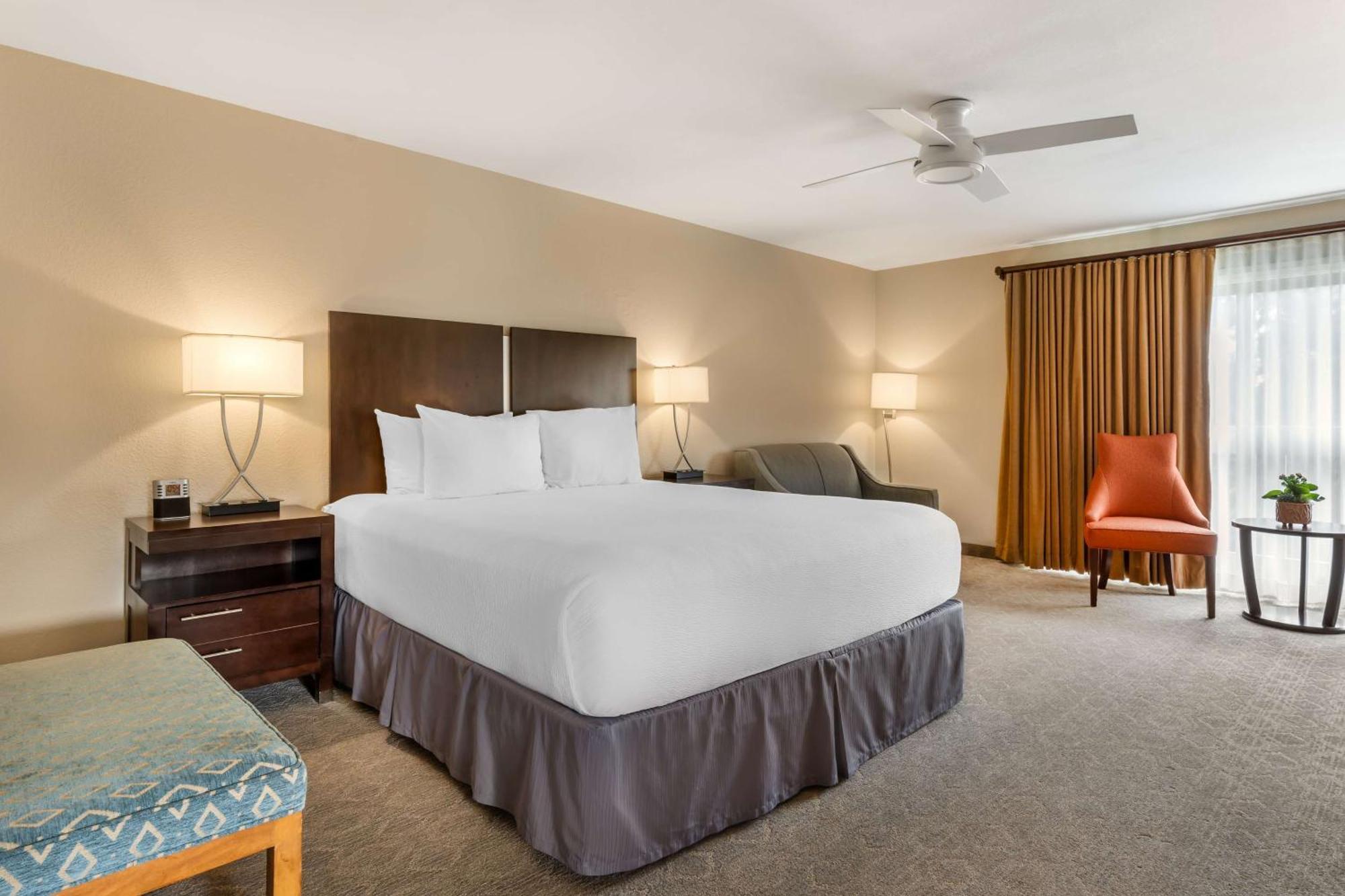 King Suite with Two King Beds - Non-Smoking