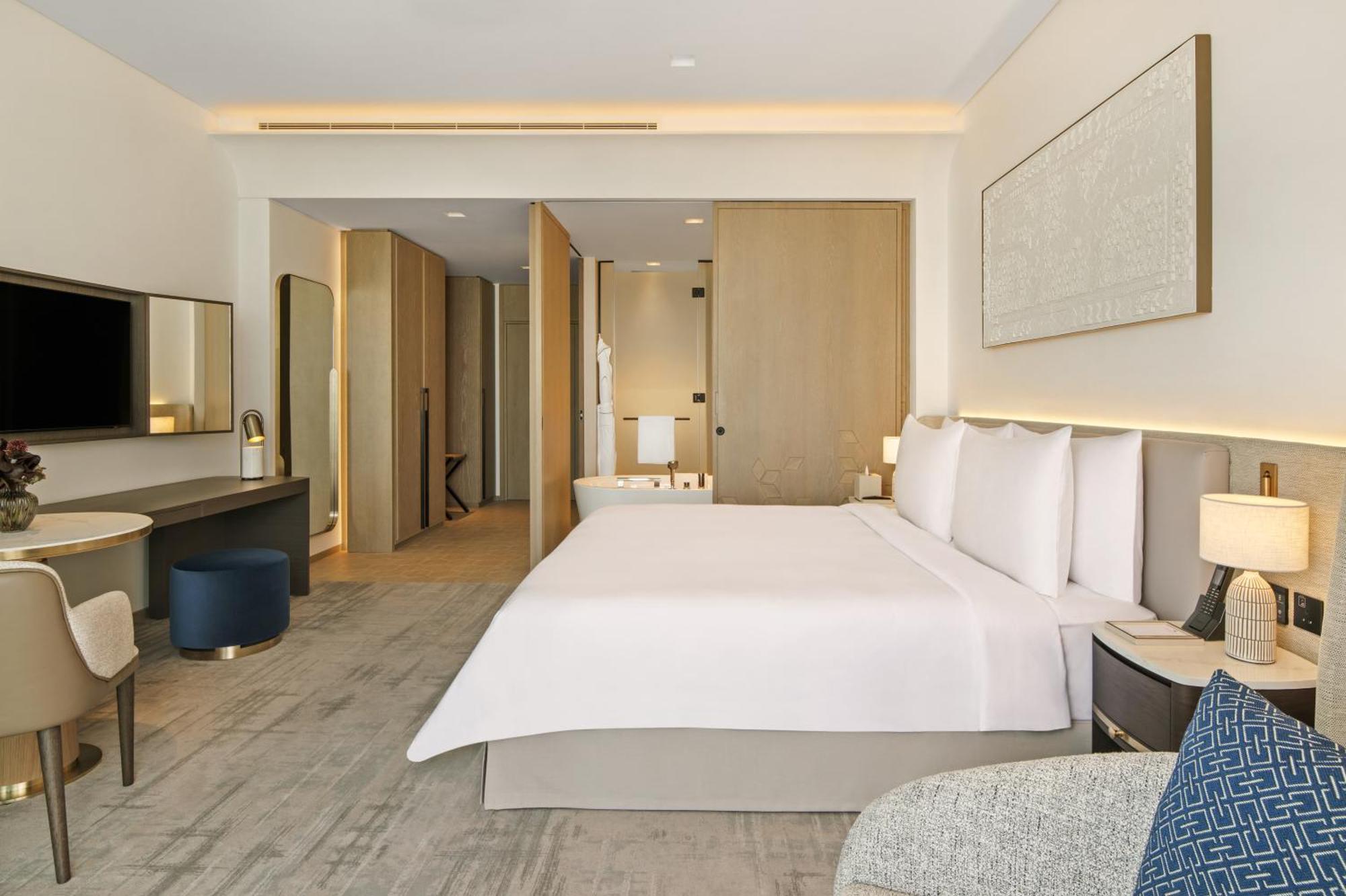 Deluxe Canal View Room King Complimentary Lagoon Access