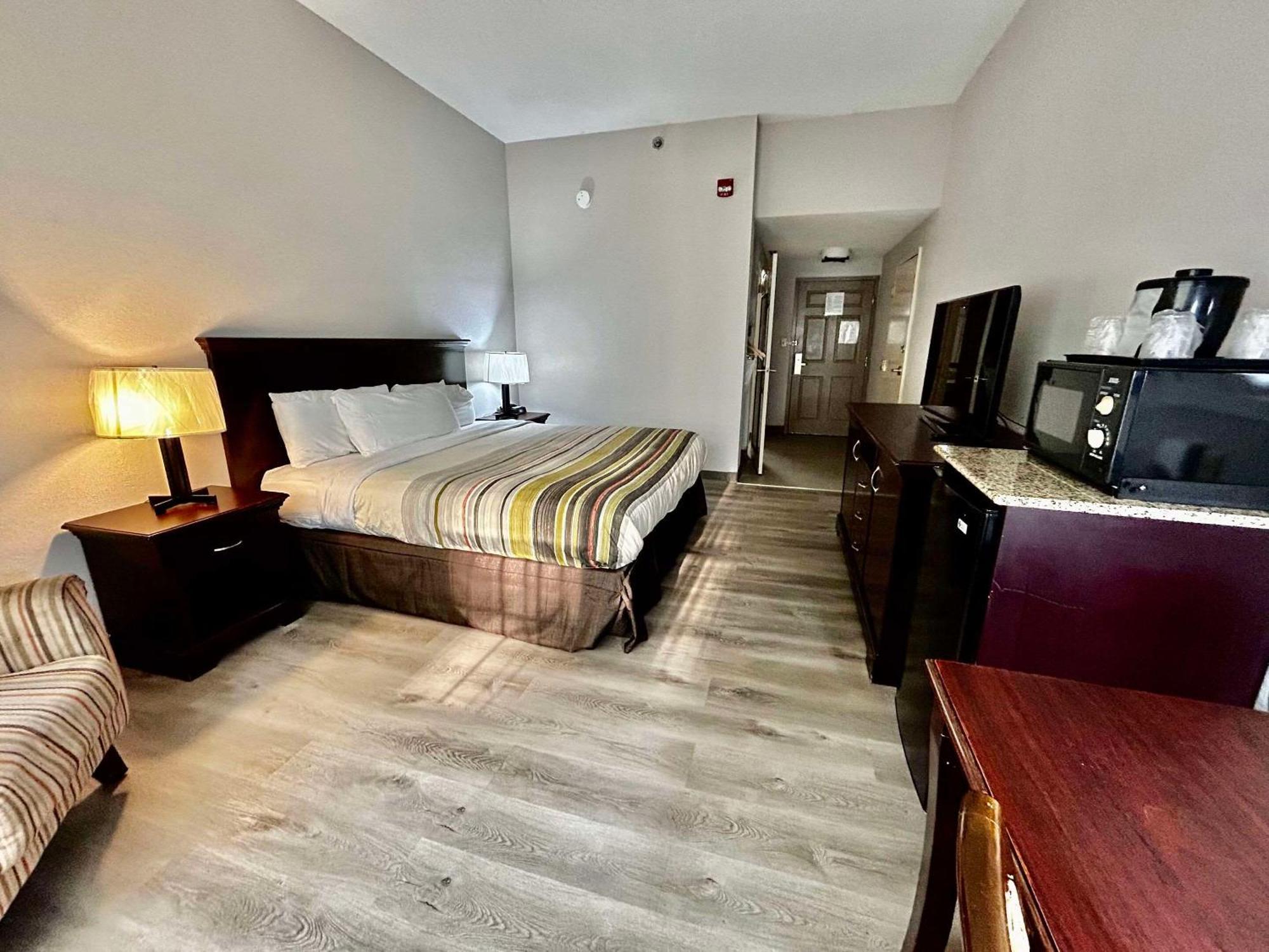 King Room - Non-Smoking