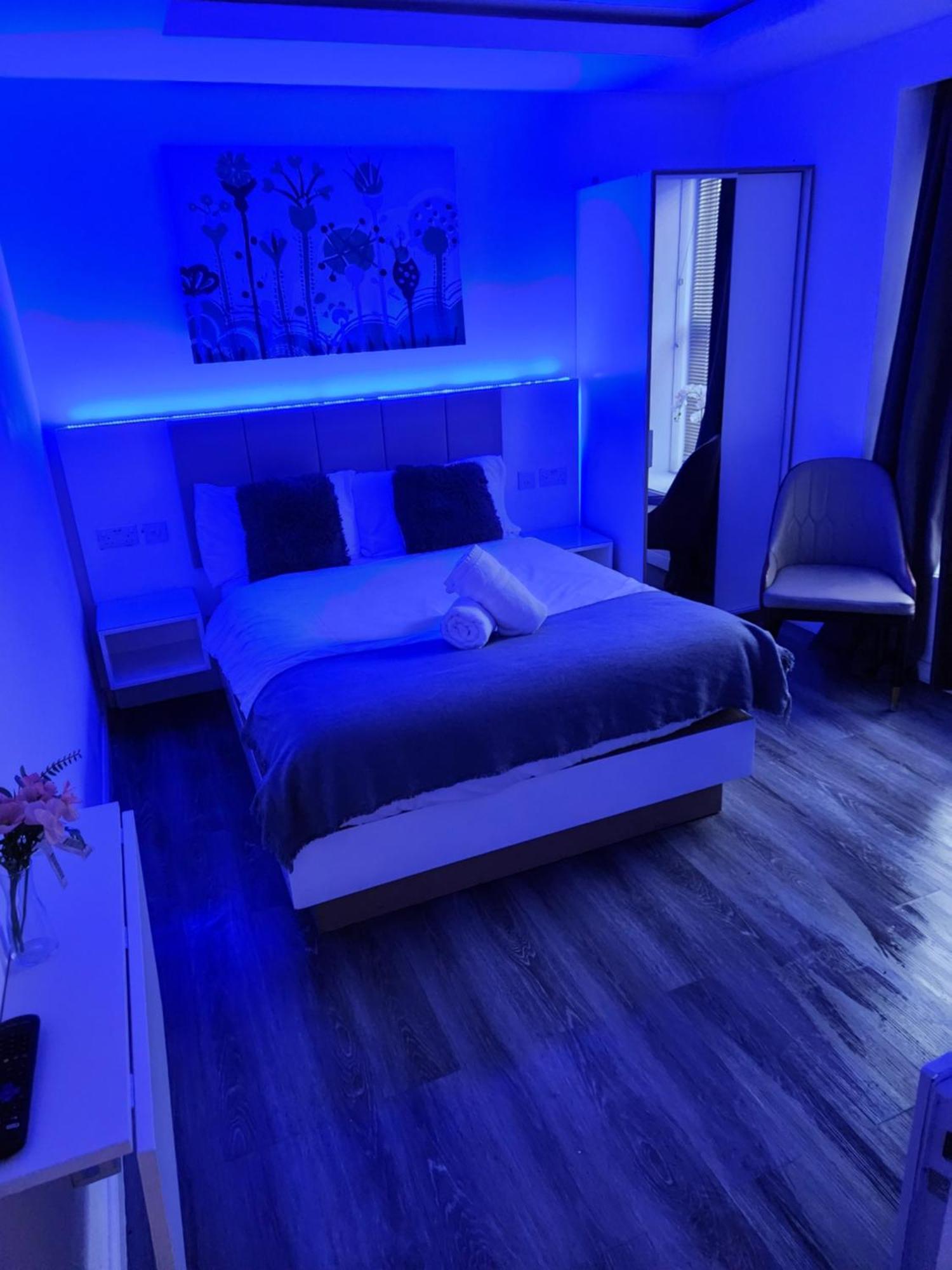 Double Room Private Bathroom