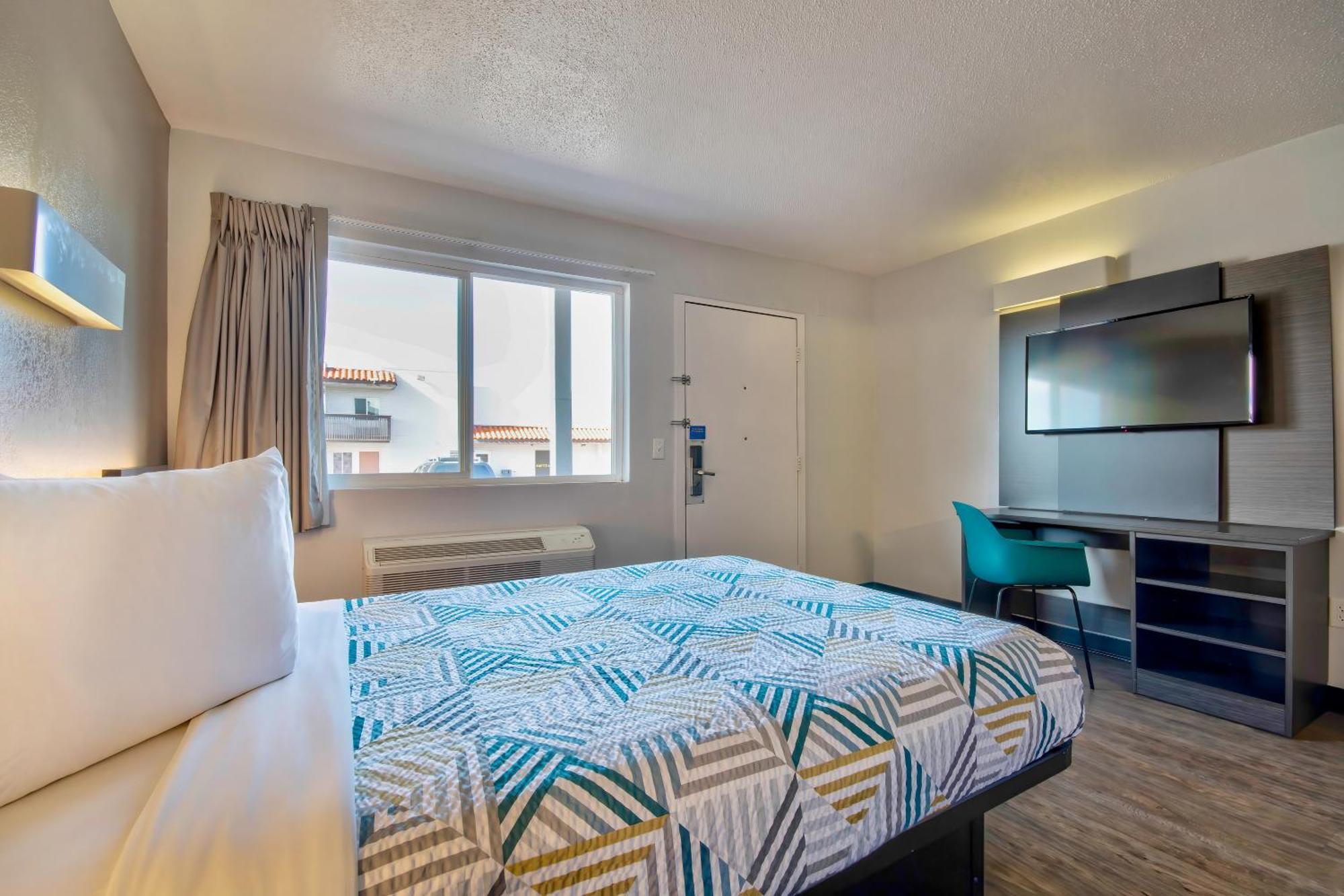Quadruple Room Non-Smoking
