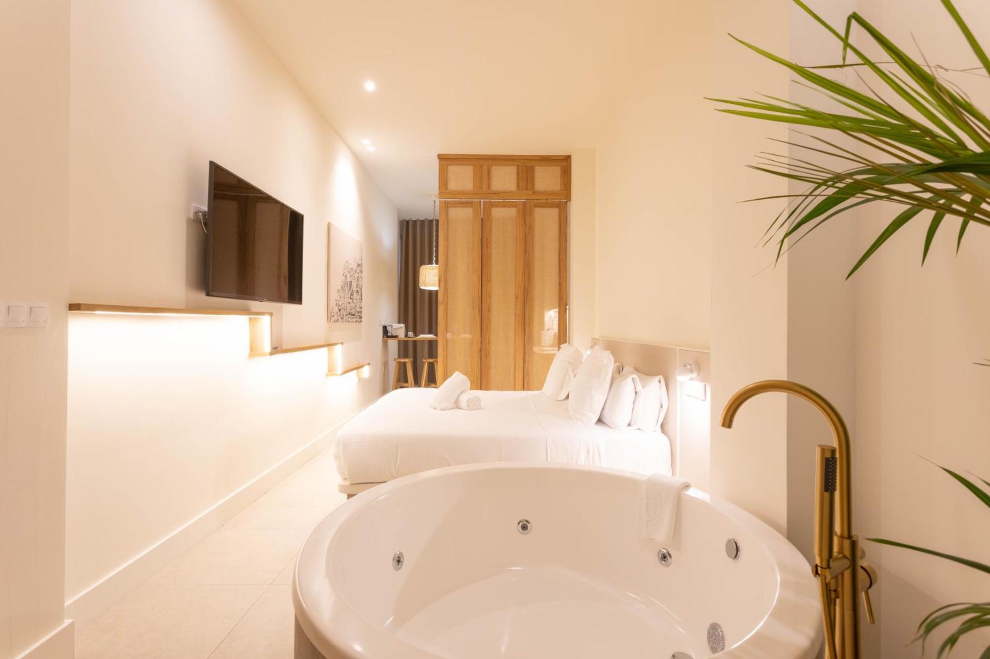 Double Room with Jacuzzy