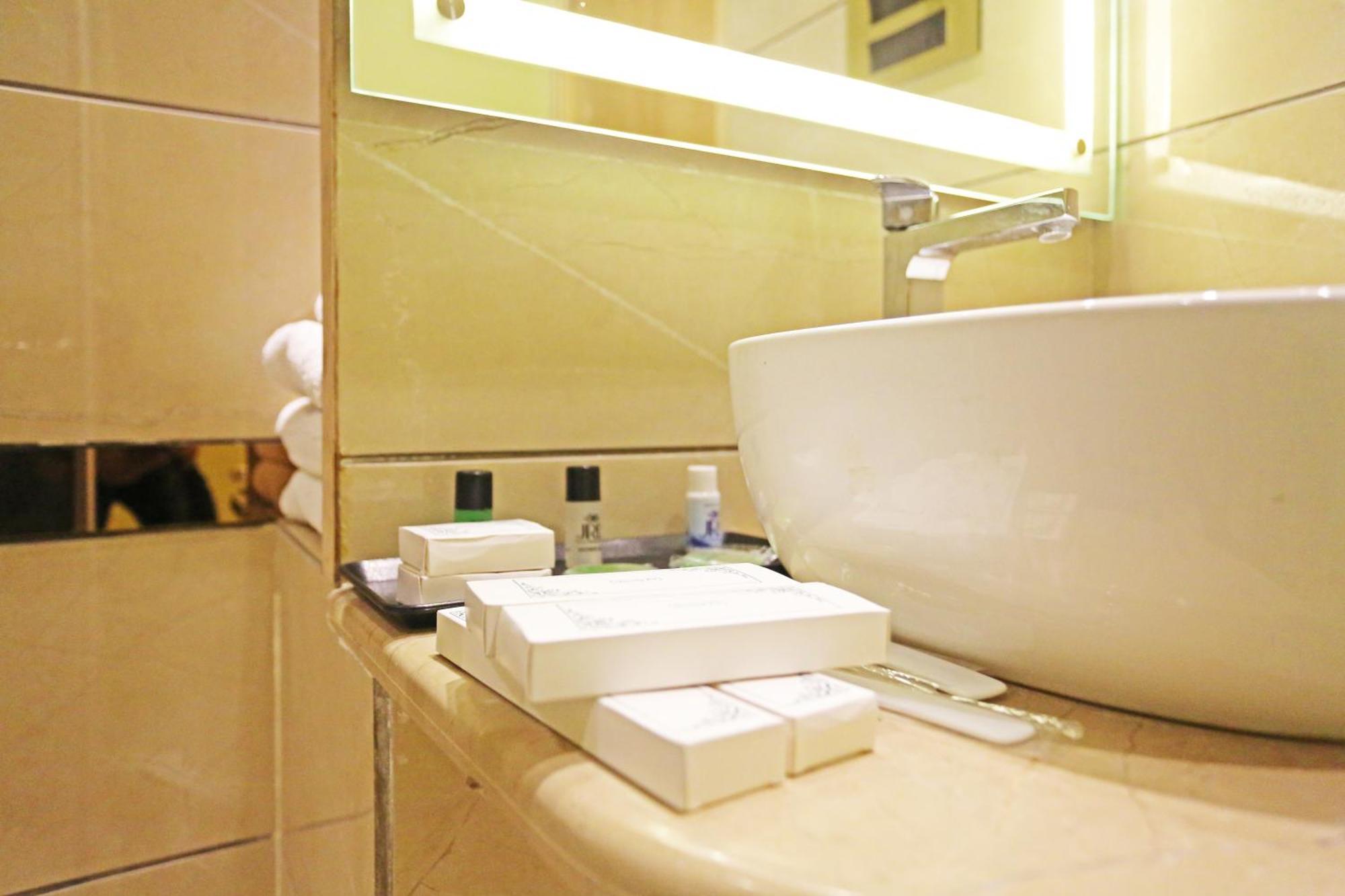 Premium Twin Room with complimentary Hi Tea from 04pm till 06pm