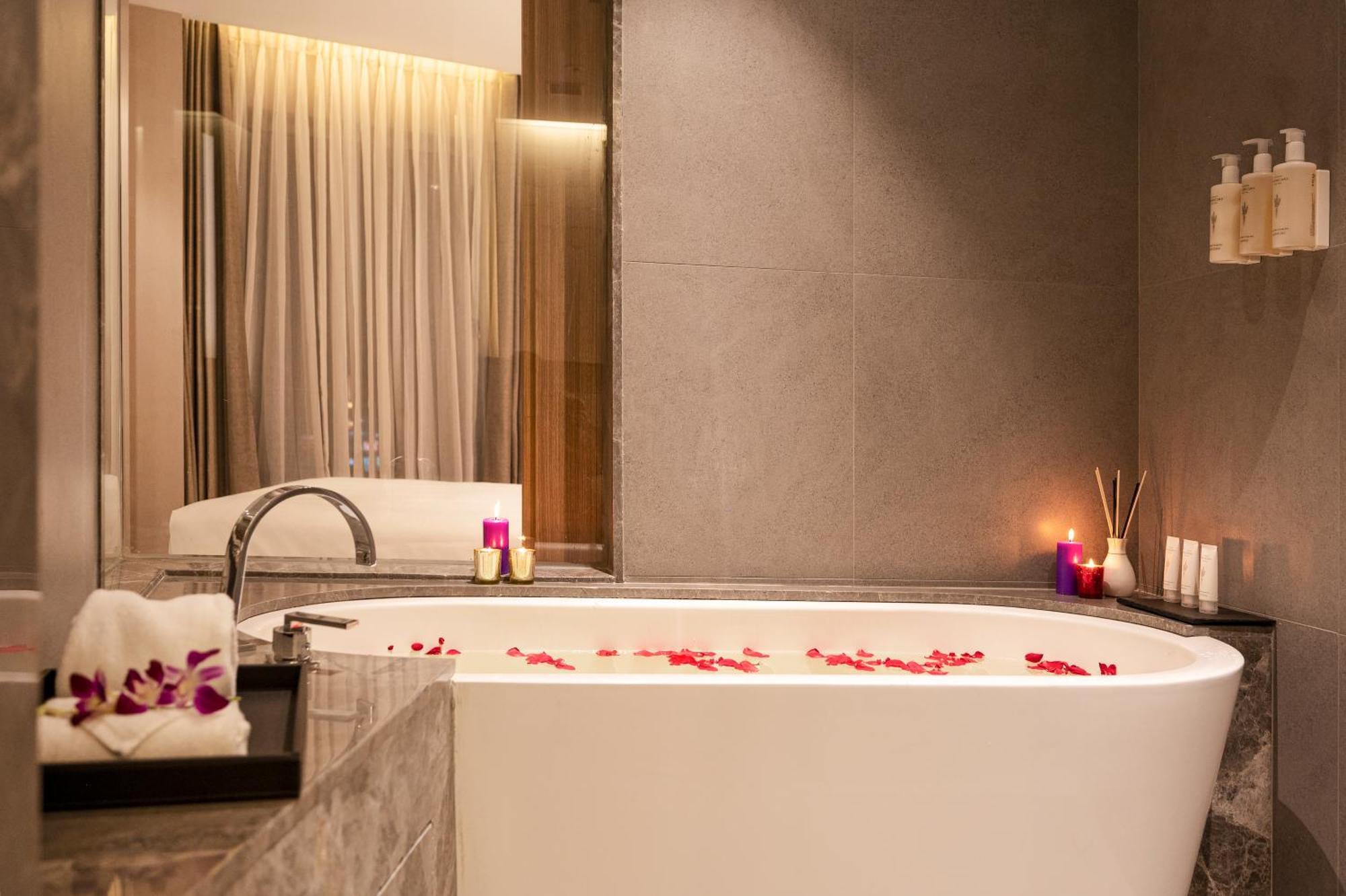 Suite | 10% Off on Food & Soft Beverages, Laundry, Spa, Airport Transfers and Early Check in & Late Check out (Subject to Availability)