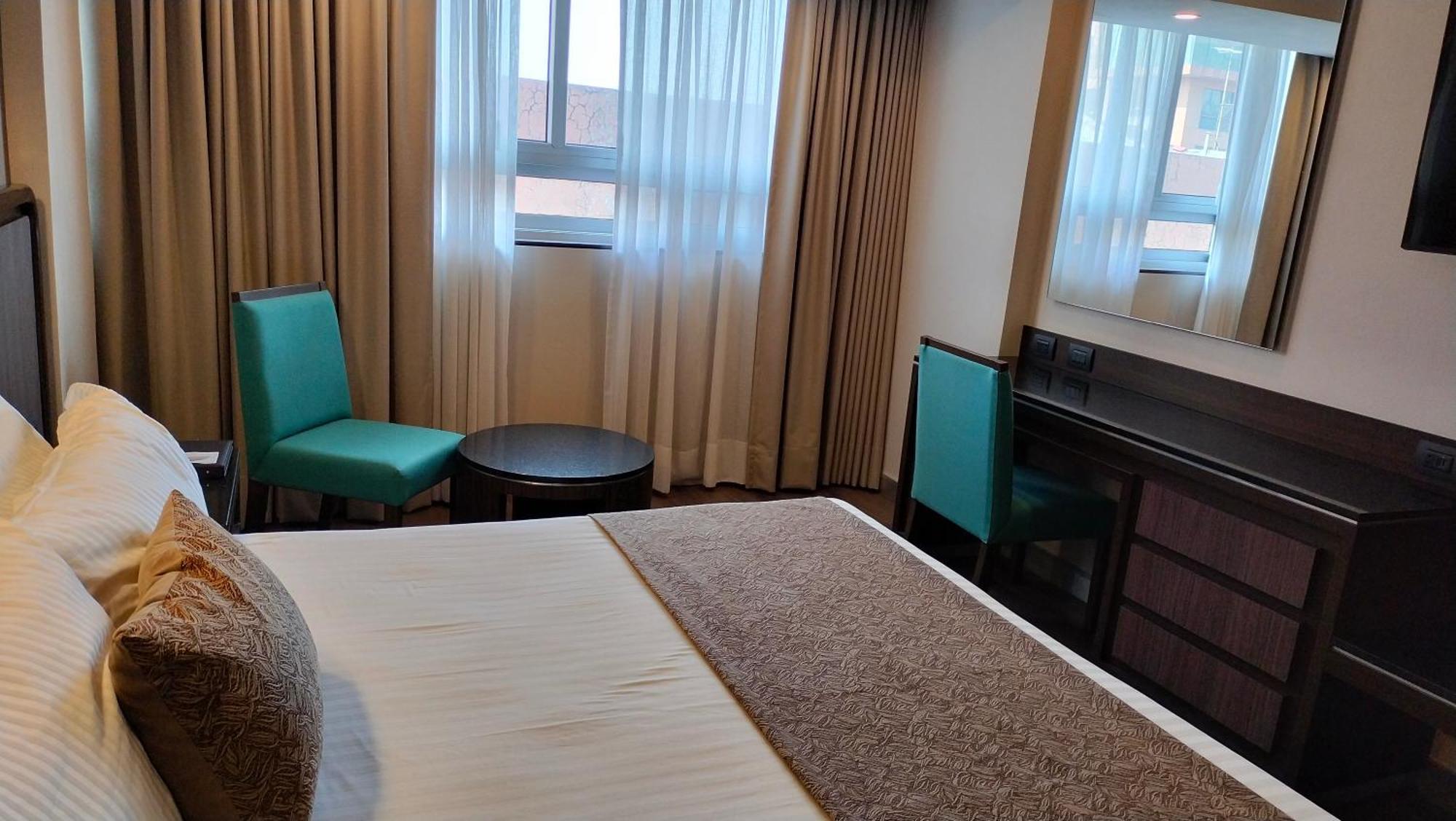 Superior King Room