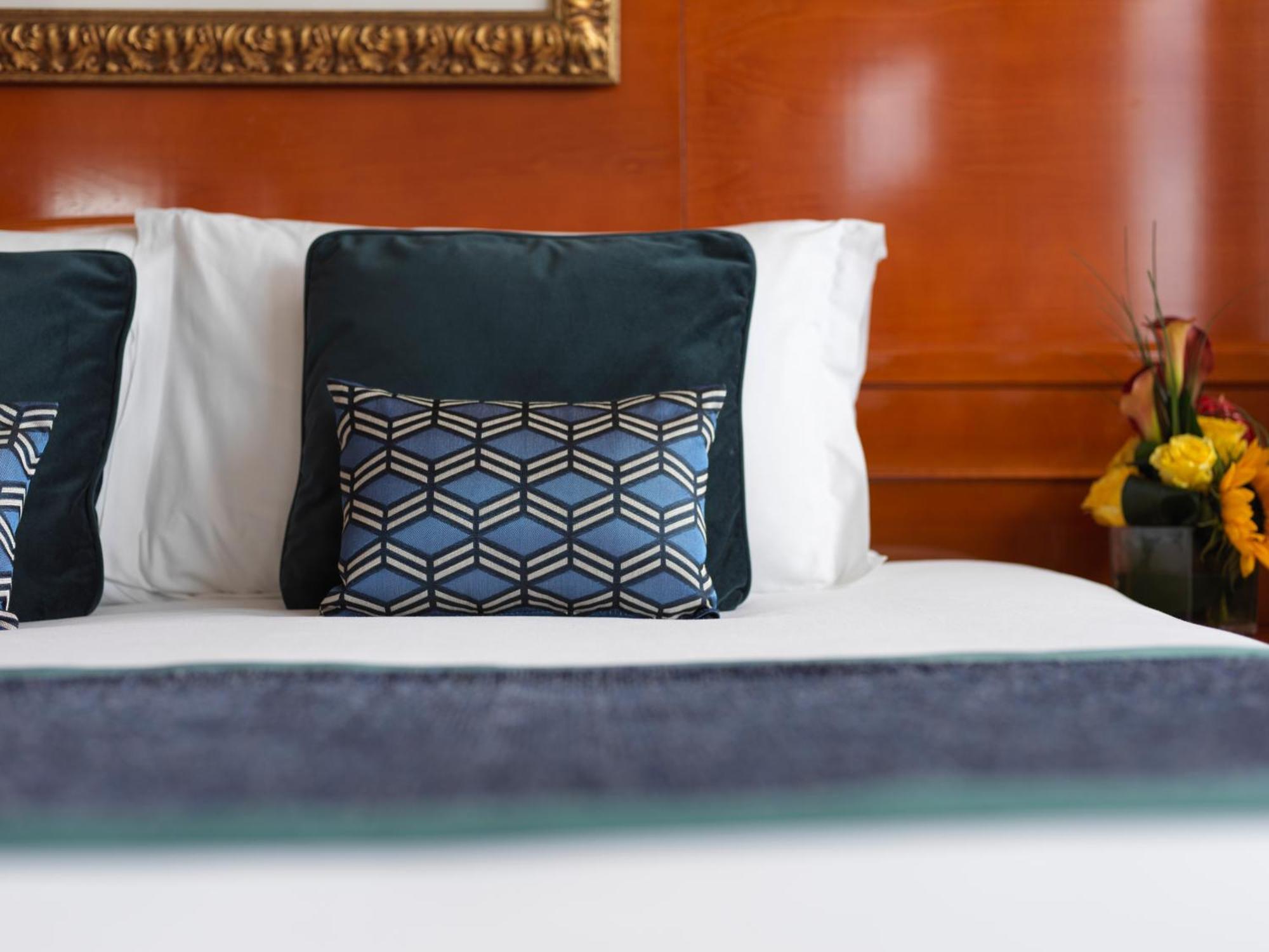 Executive Suite Dockview