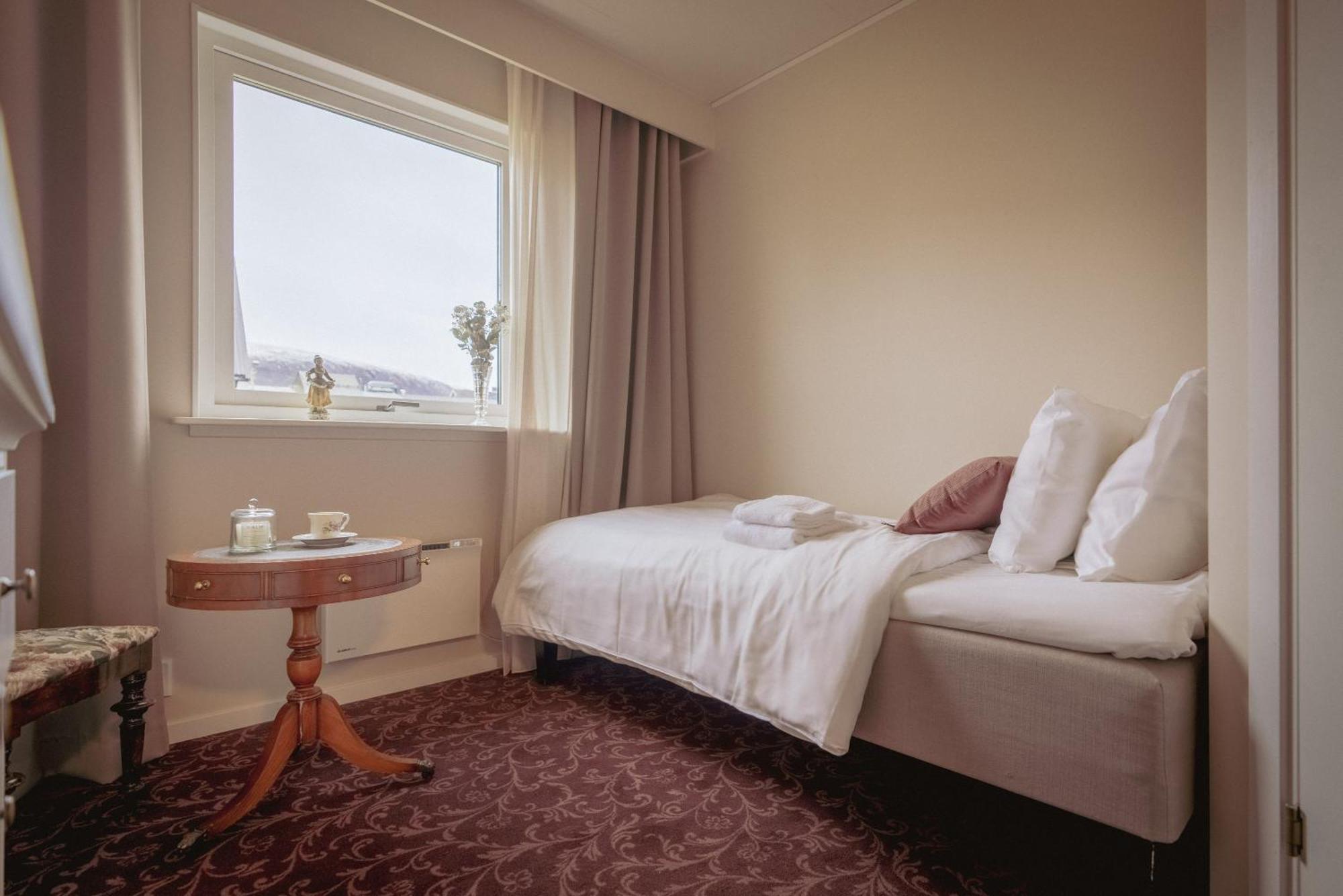 Standard Single Room Mountain View