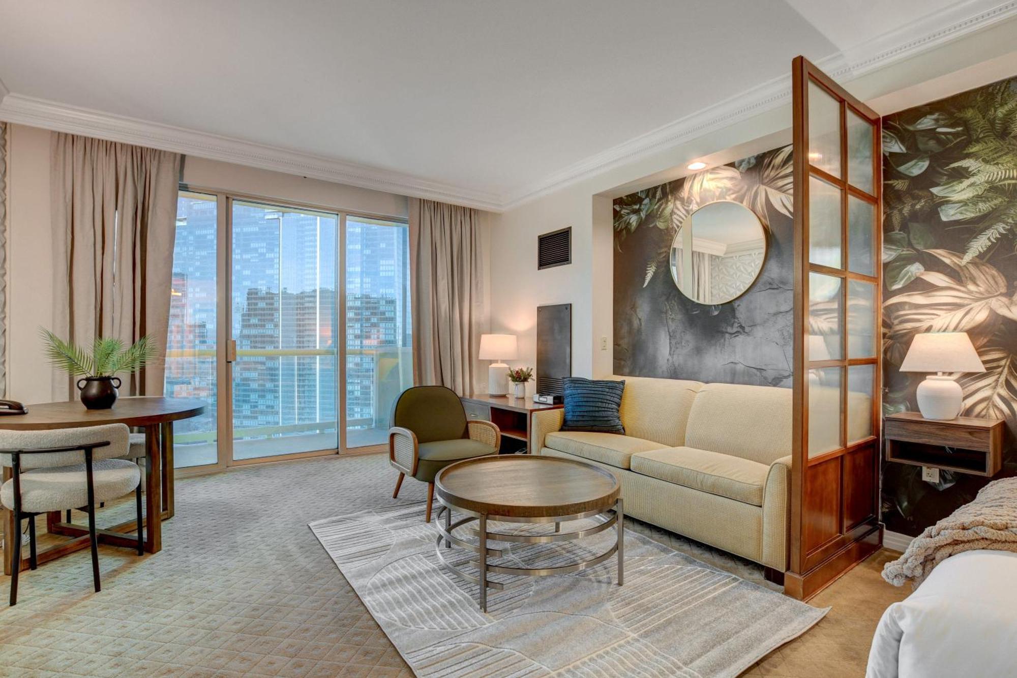 King Studio with Sofa Bed