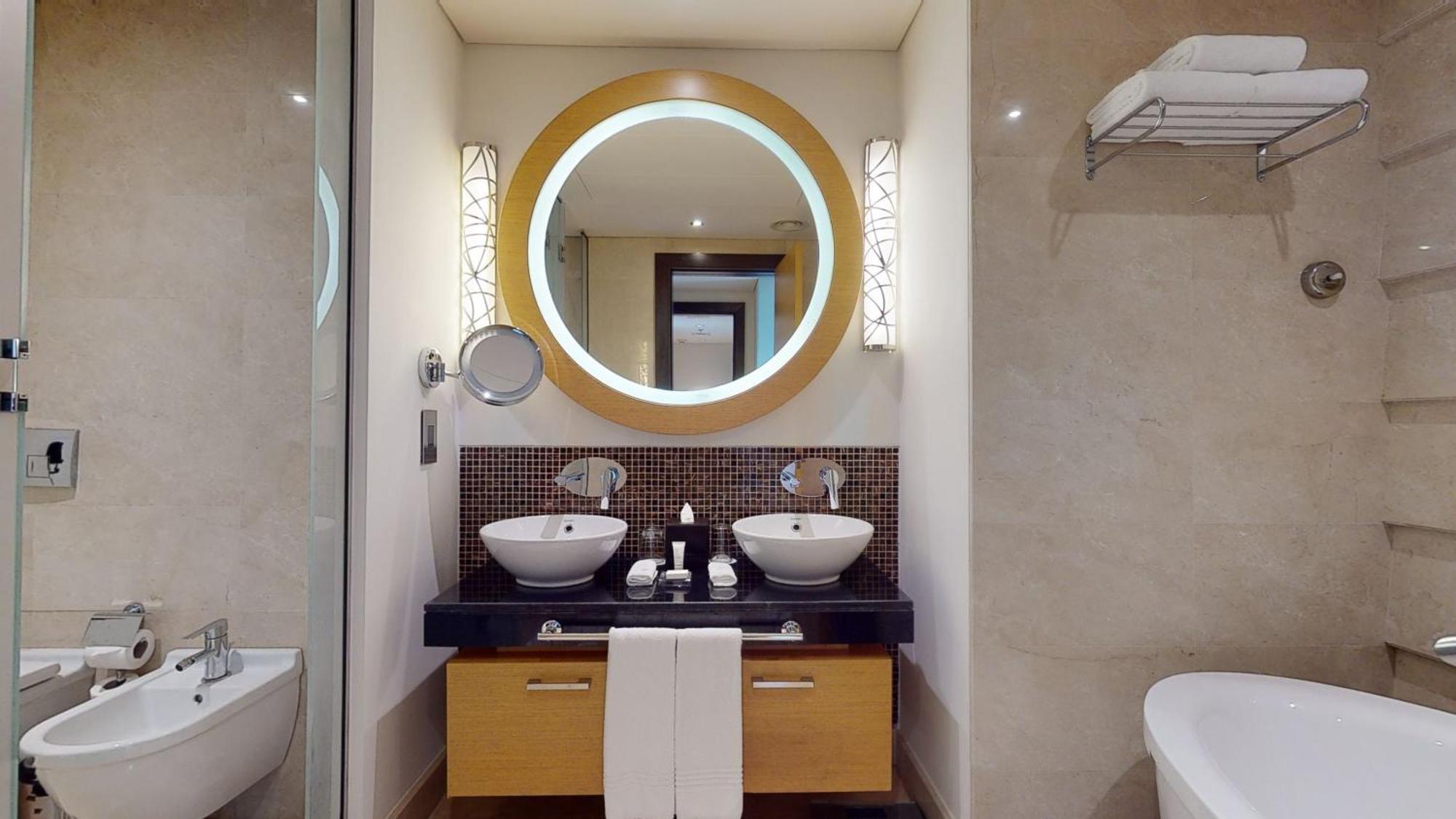 Three Bedroom Apartment Burj Khalifa Skyline View