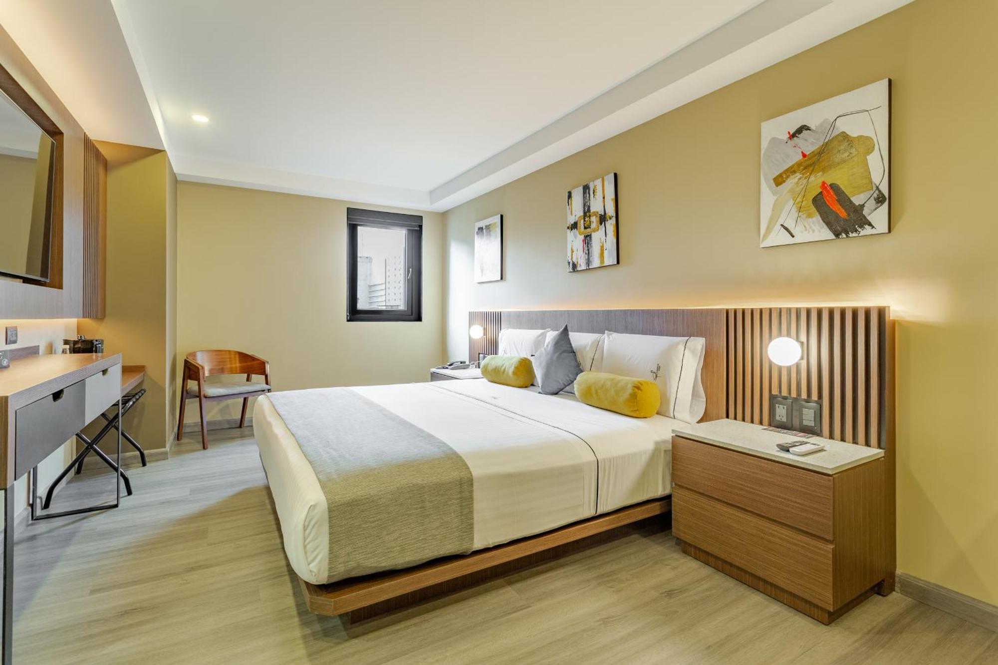 Deluxe King Room