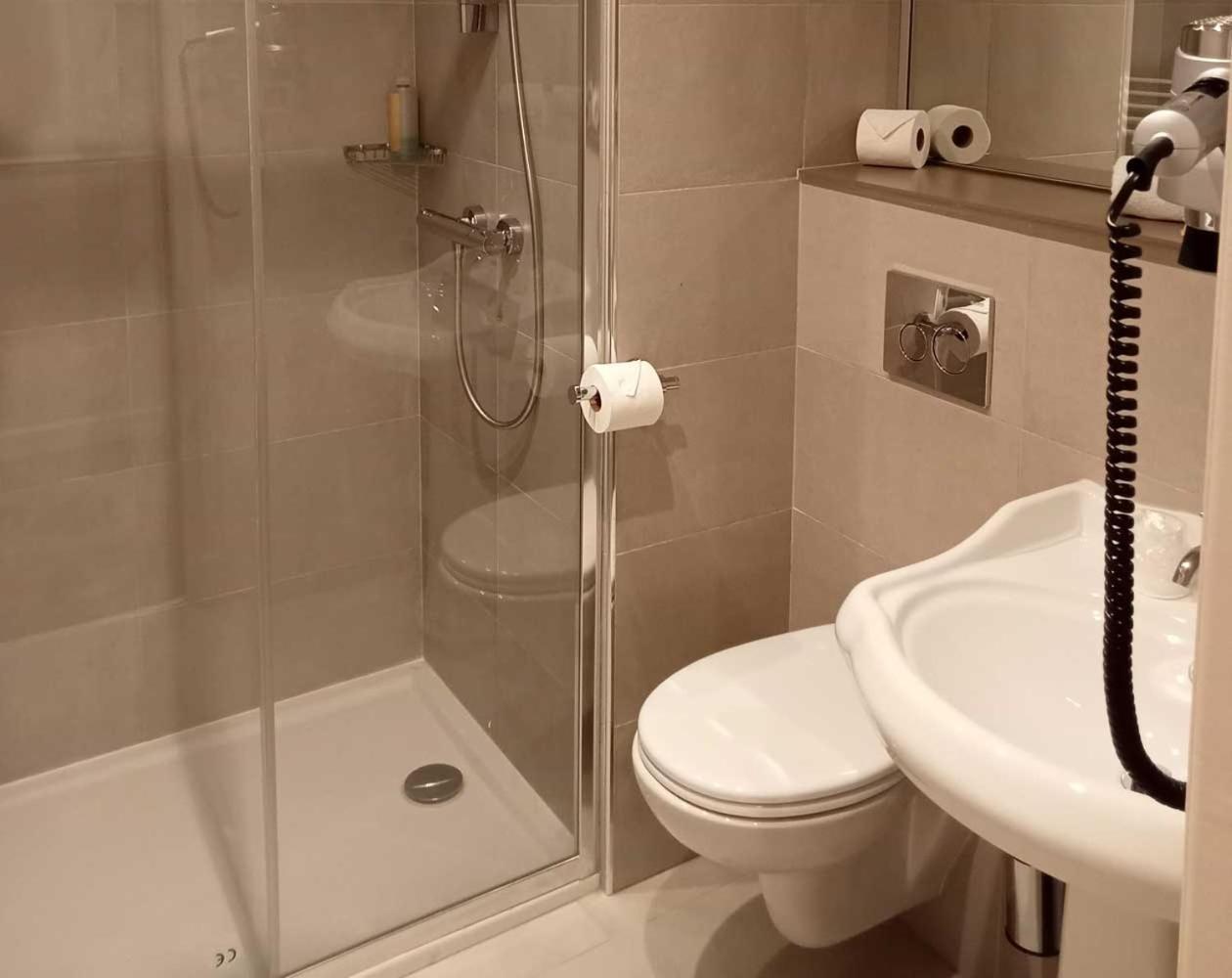 Double or Twin Room City Side