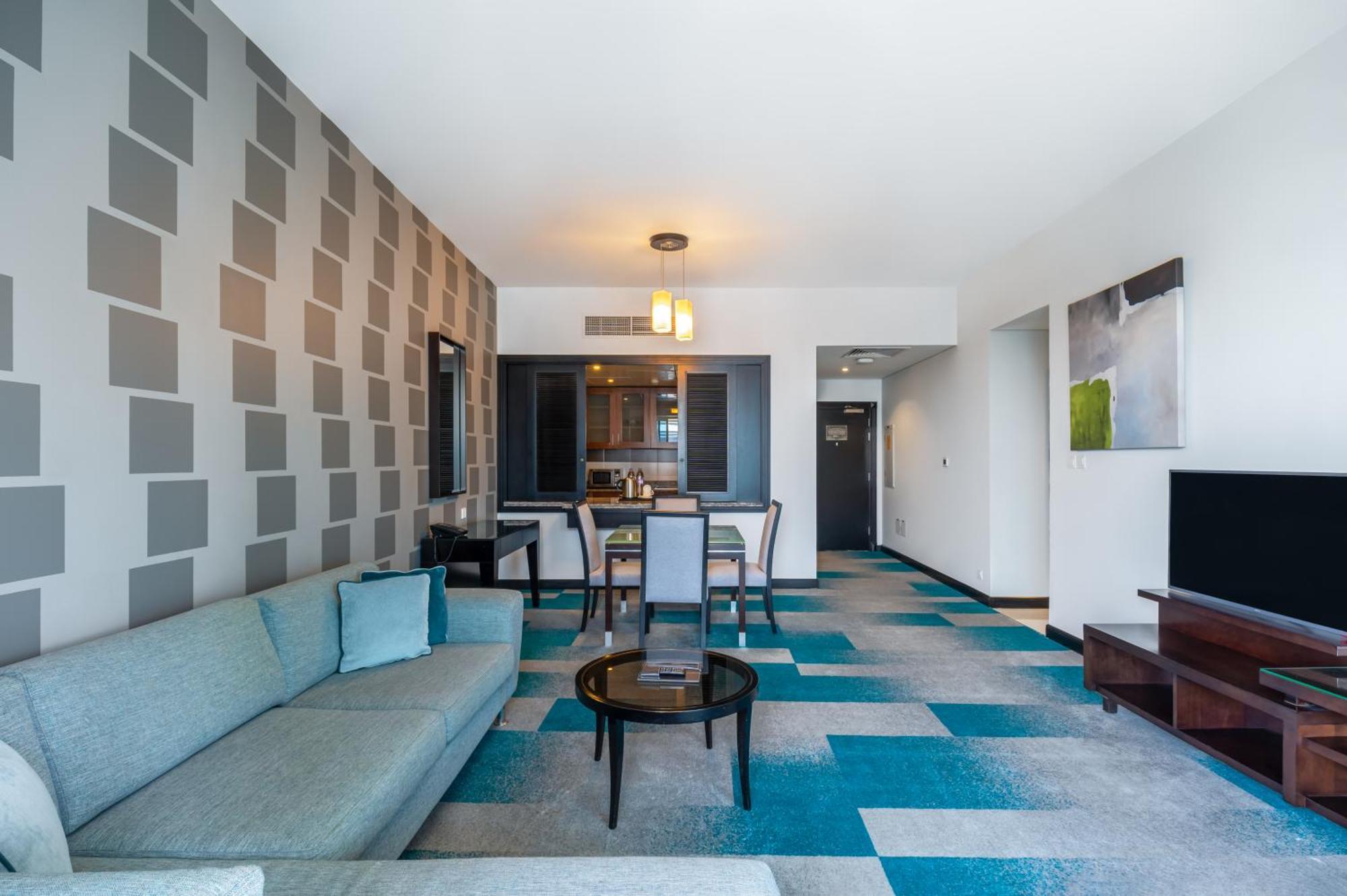 Studio Apartment Kitchen & Balcony – Monthly