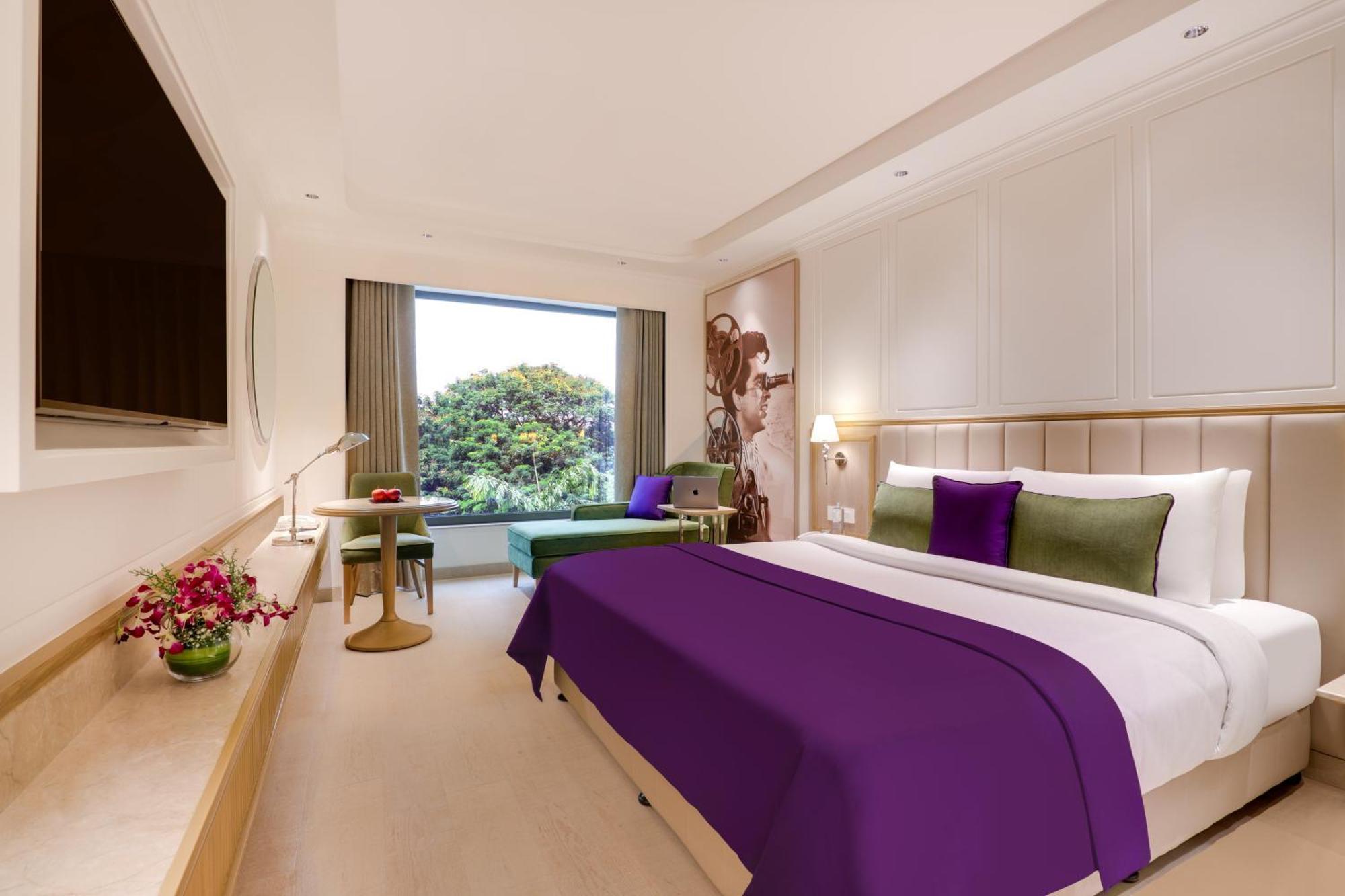 Deluxe Twin Room (Enjoy Happy Hours with 1+1 offer on Alcoholic Drinks, Soft Beverages and 10% off on 1 session of 90 mins Spa)