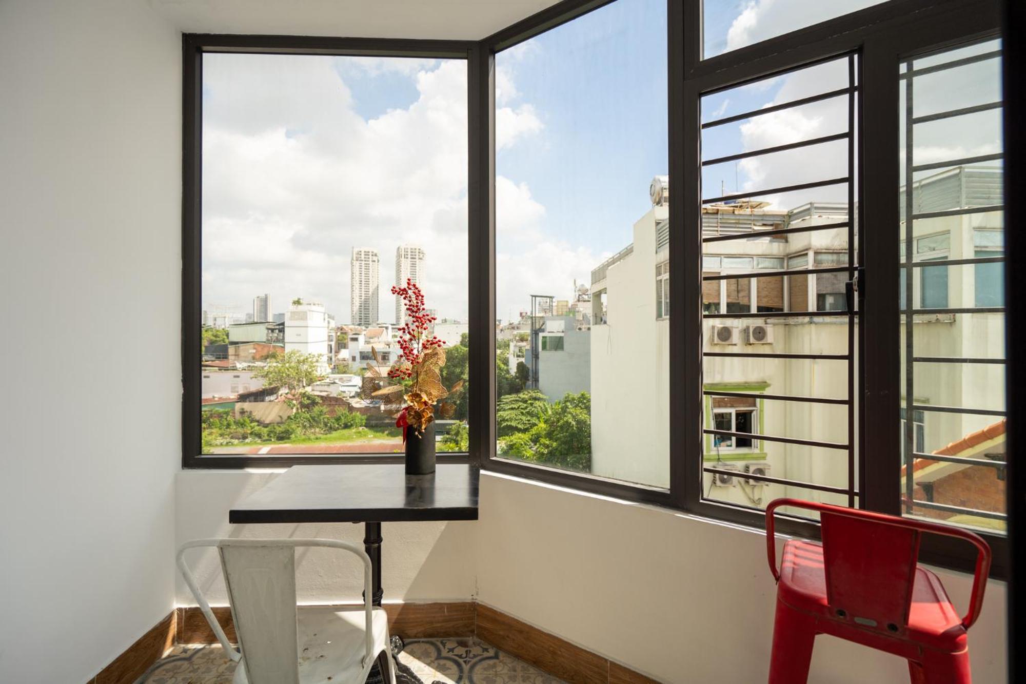 Studio Balcony