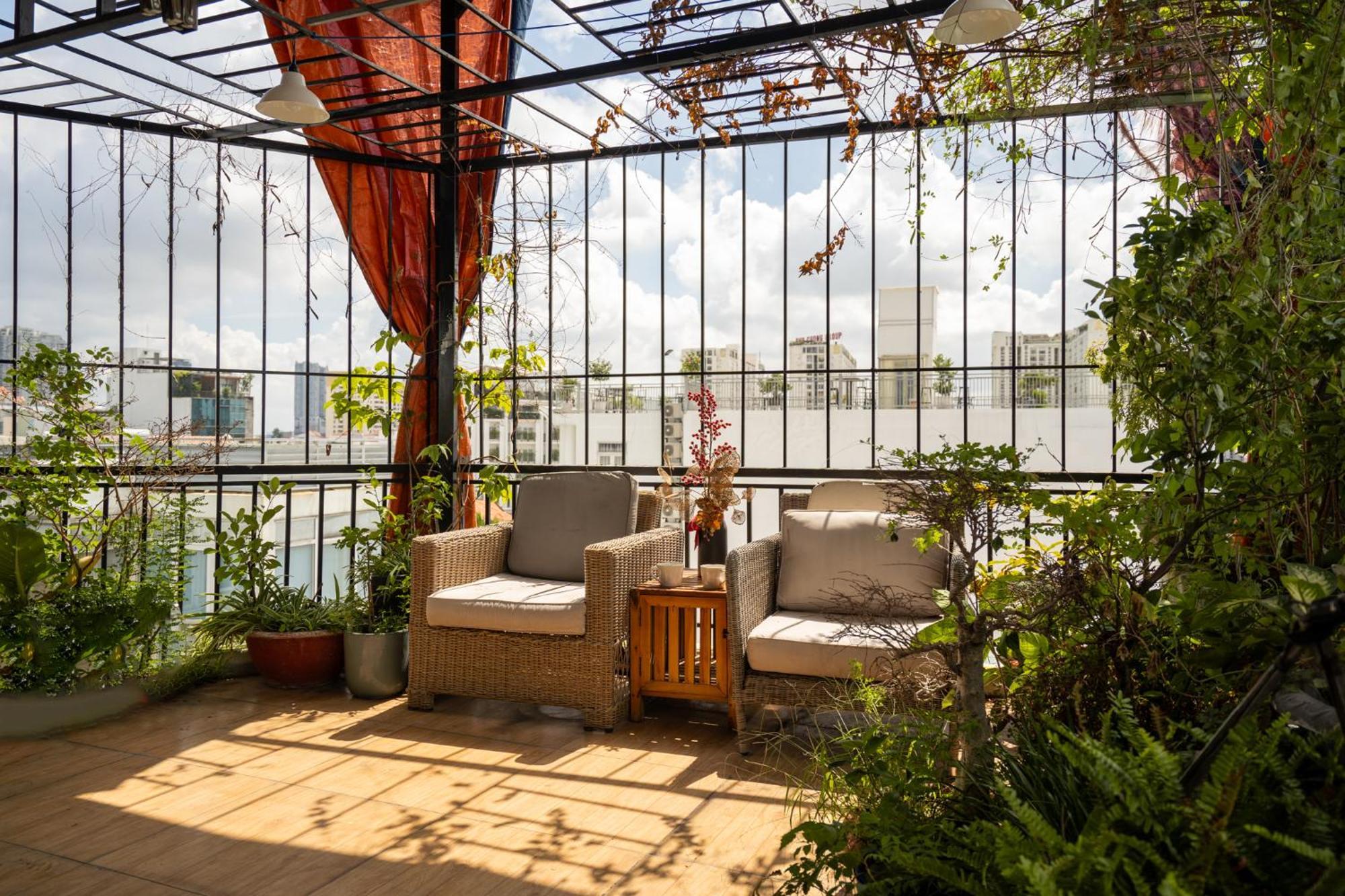 Studio Balcony