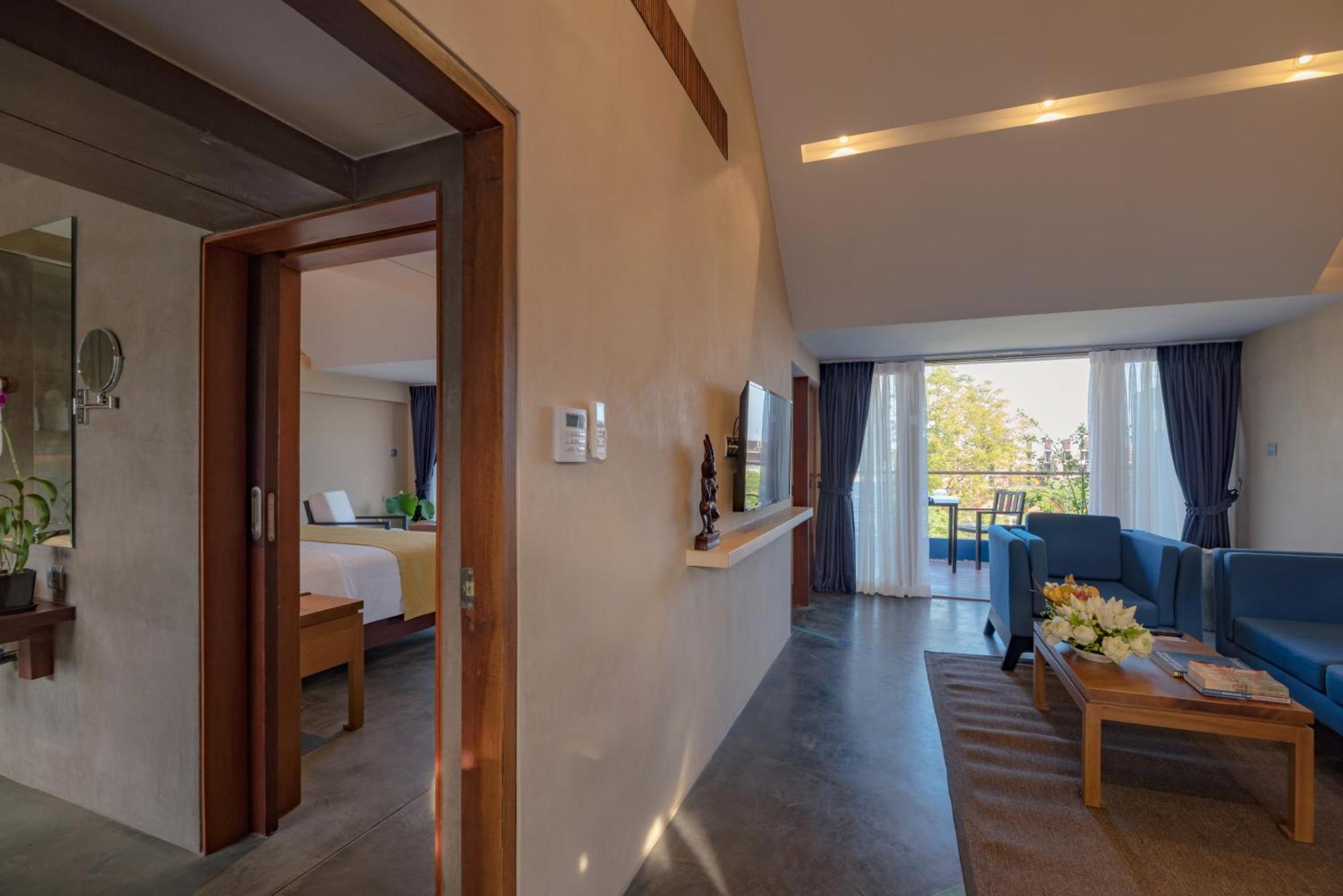 Oasis Suite Pool View