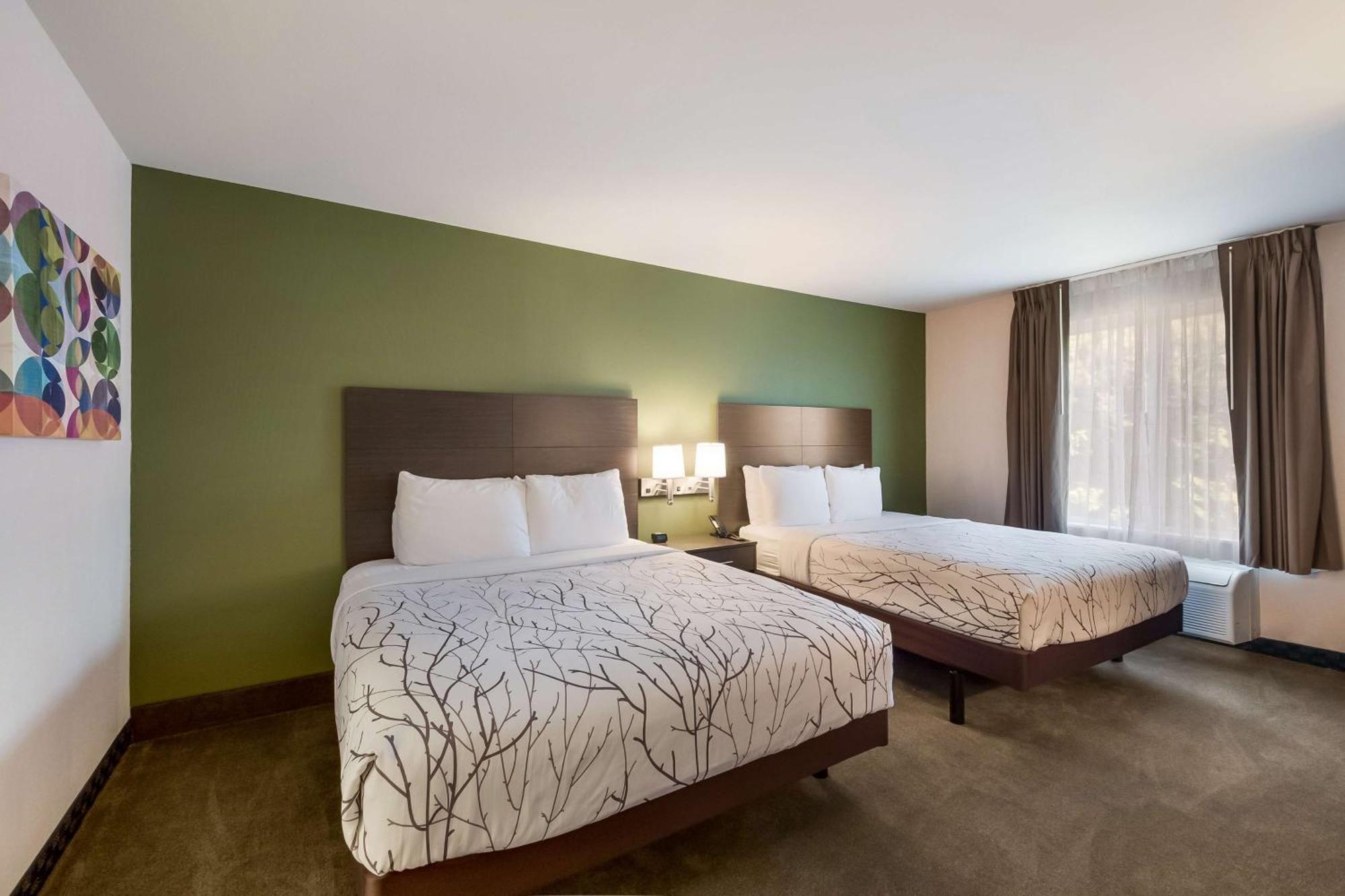 Queen Suite with Two Queen Beds