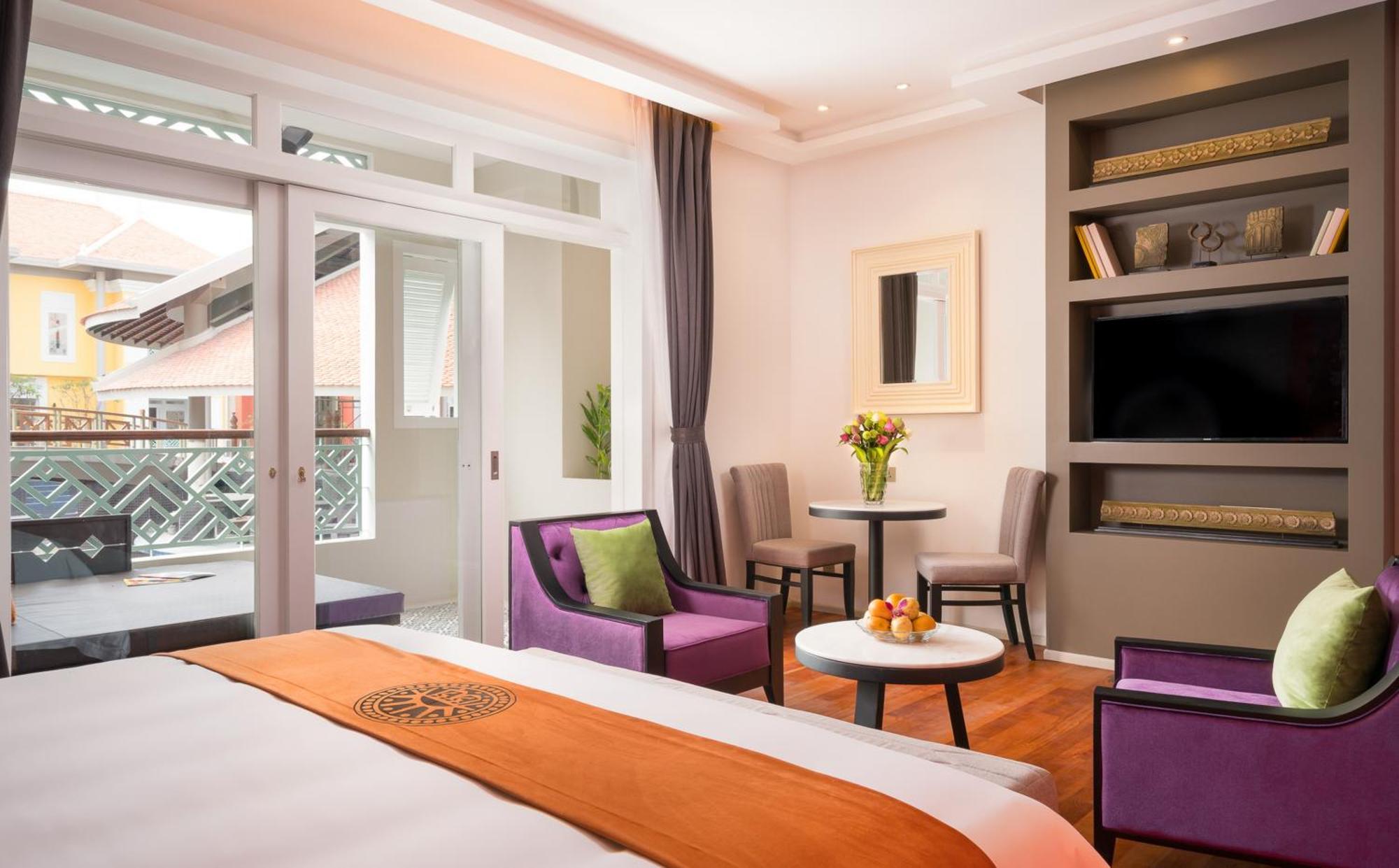 Superior Pool Suite 20mins Foot Massage