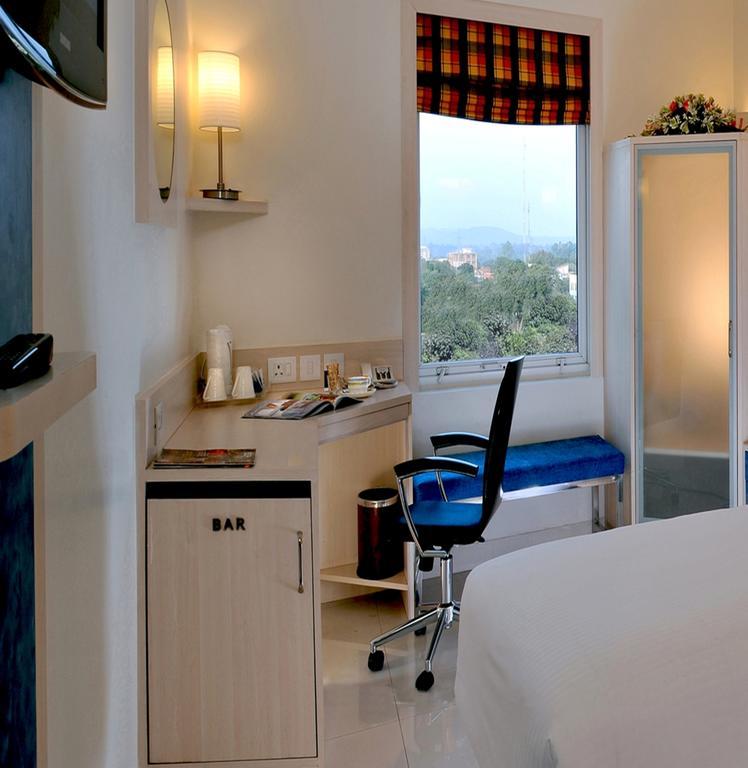 1 Double Bed Superior Room Self-Checkin facility