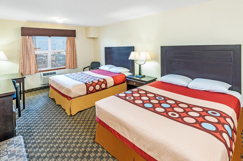 Deluxe Queen Room with Two Queen Beds - Non-Smoking