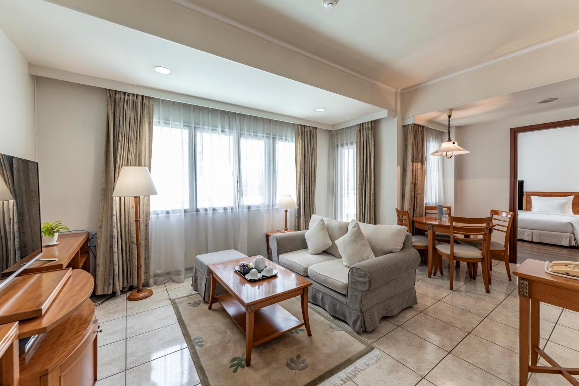 Superior One-Bedroom Suite