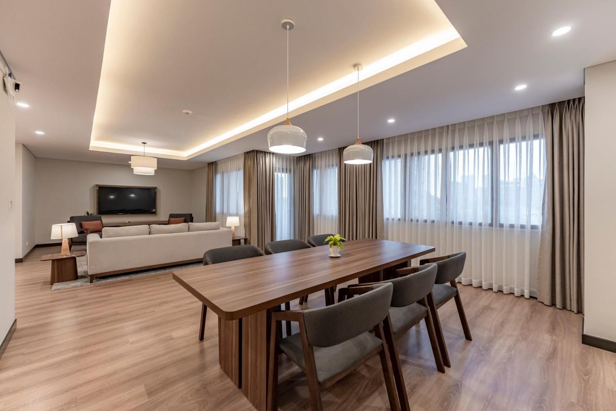 Luxury Four-Bedroom Suite
