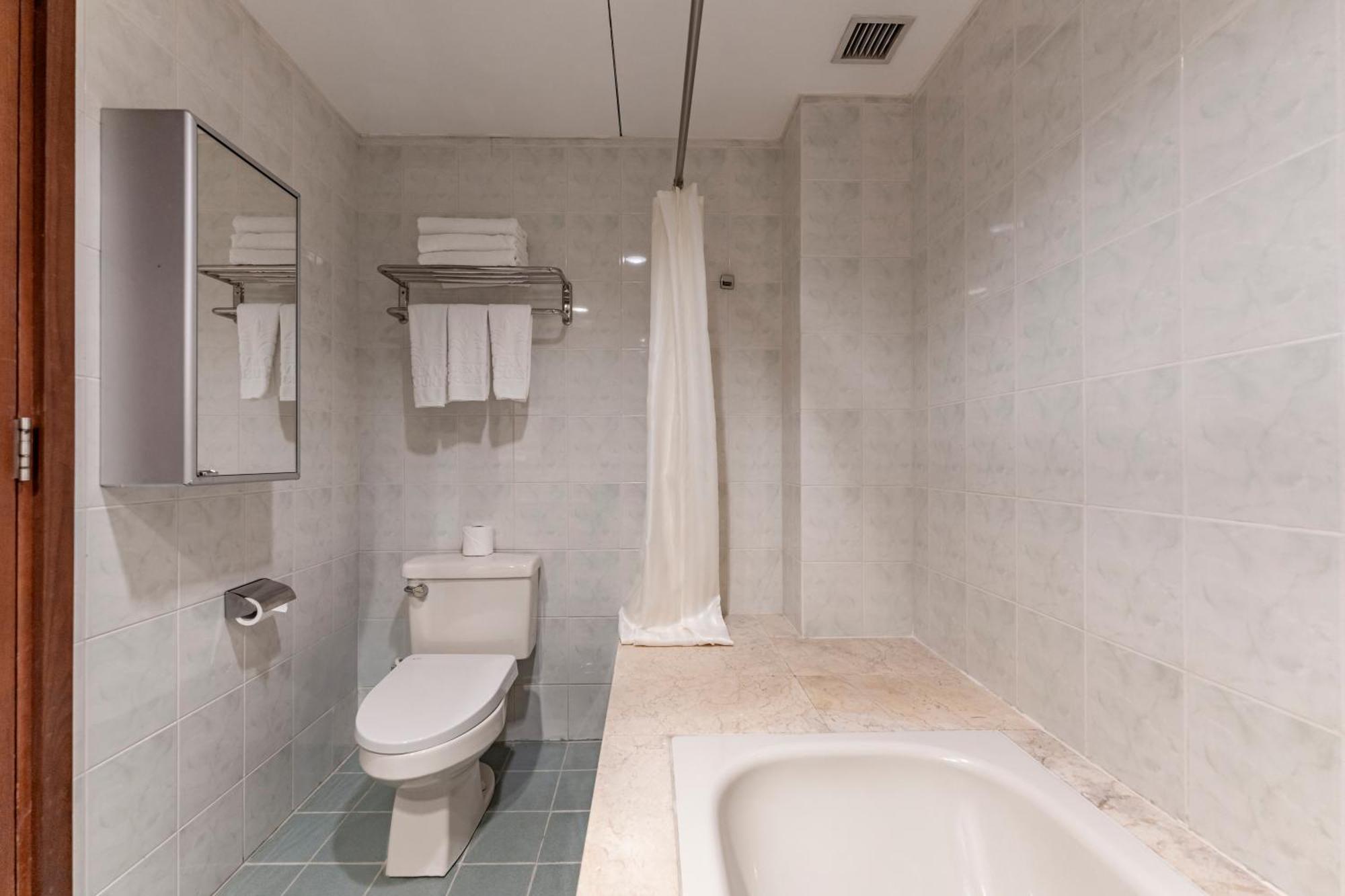 Deluxe Two-Bedroom Suite