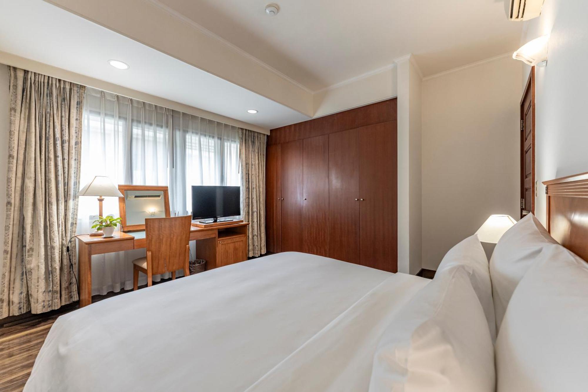 Deluxe Two-Bedroom Suite