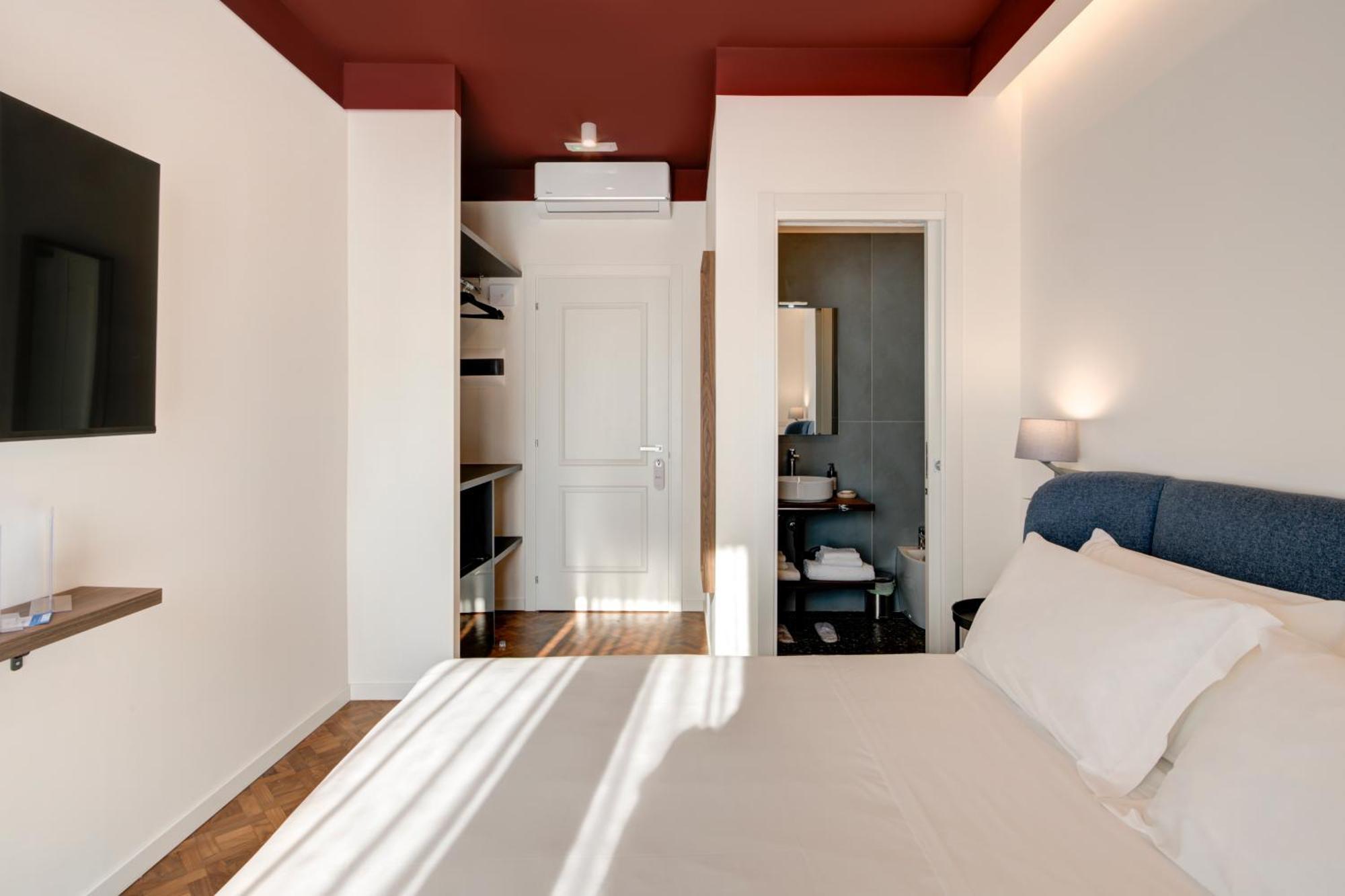 King Room with Balcony