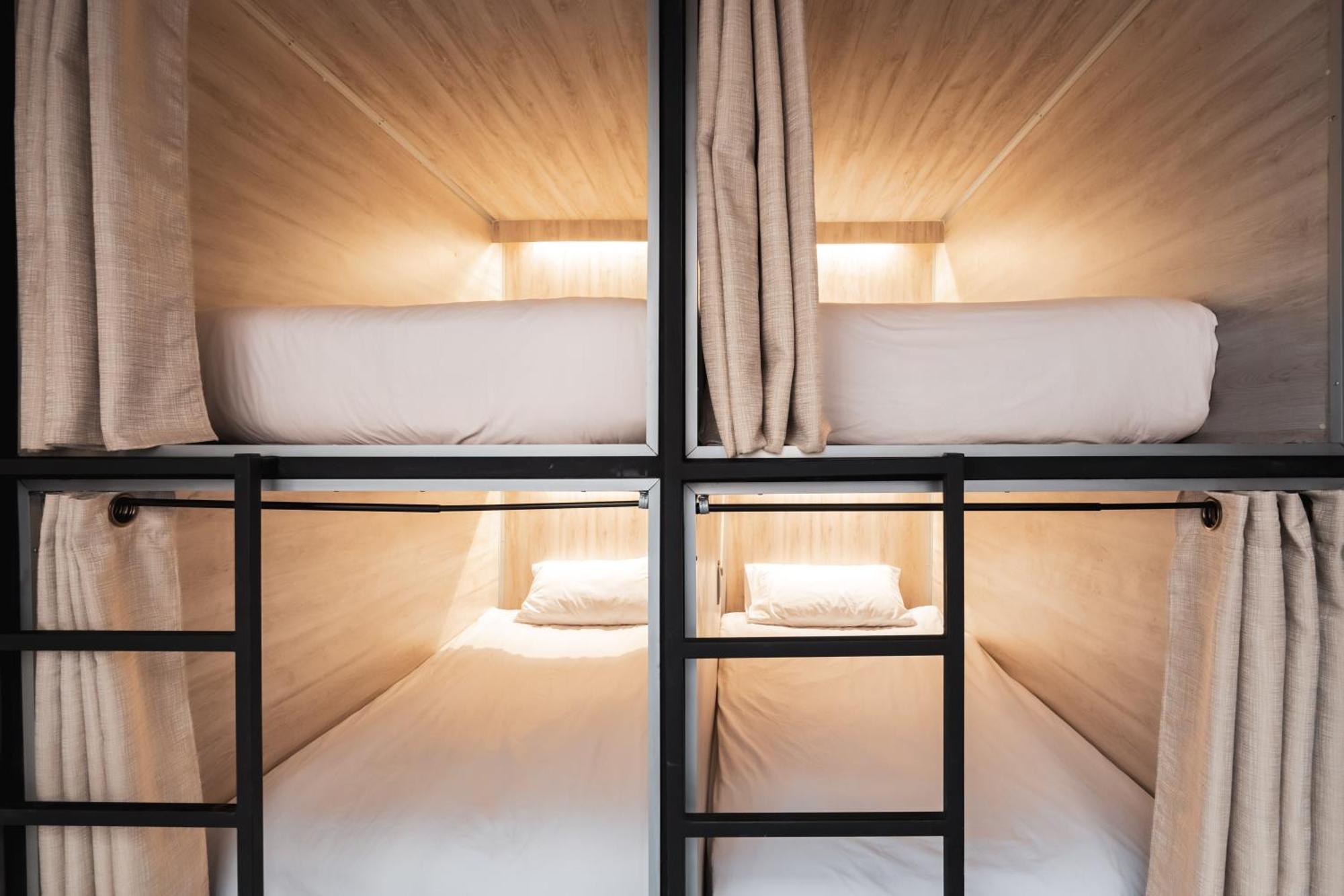 Bed 4-Bed Mixed Dormitory Room