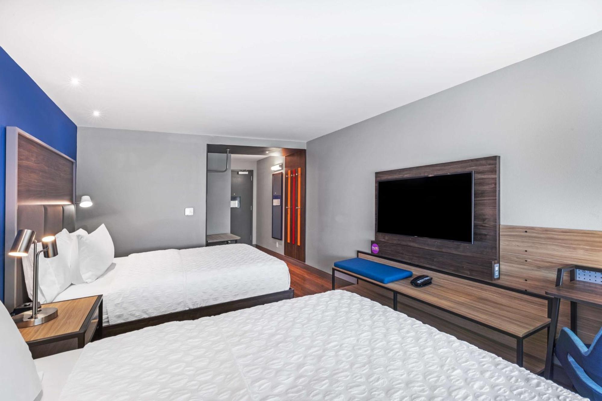 Queen Room with Two Queen Beds
