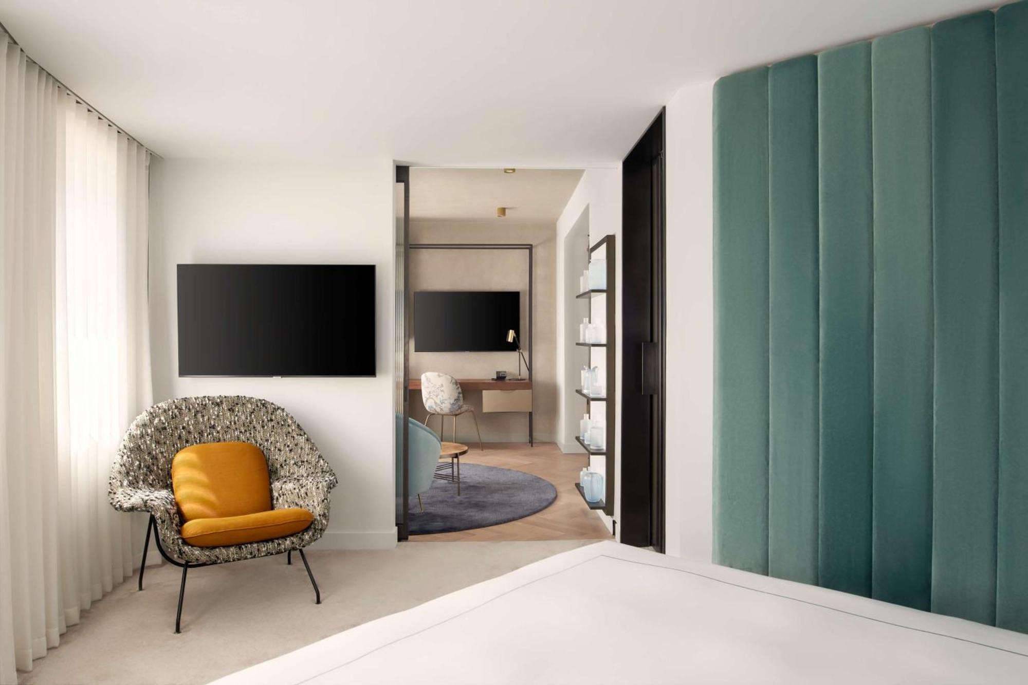 One-Bedroom King Suite