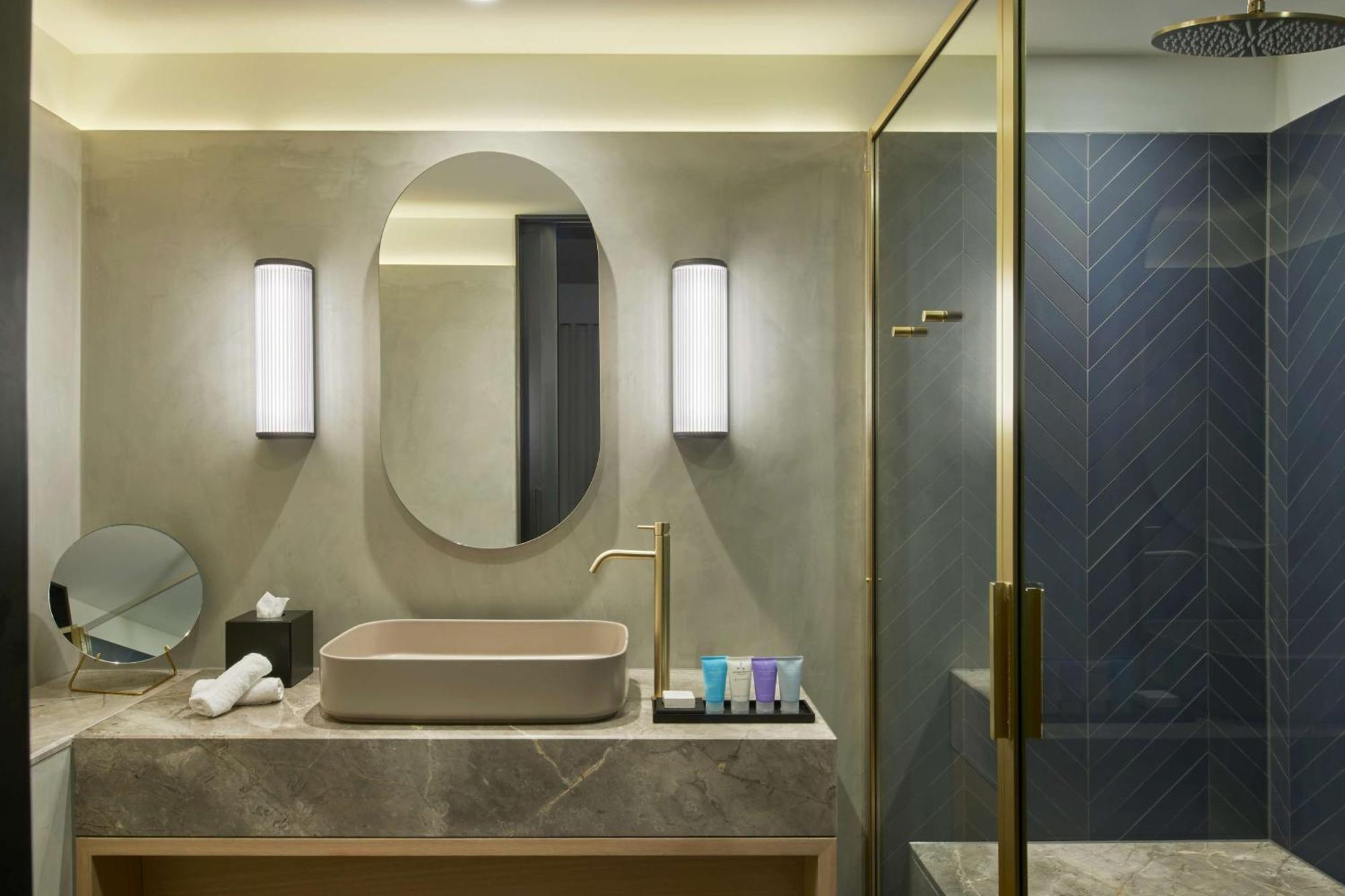One-Bedroom King Suite