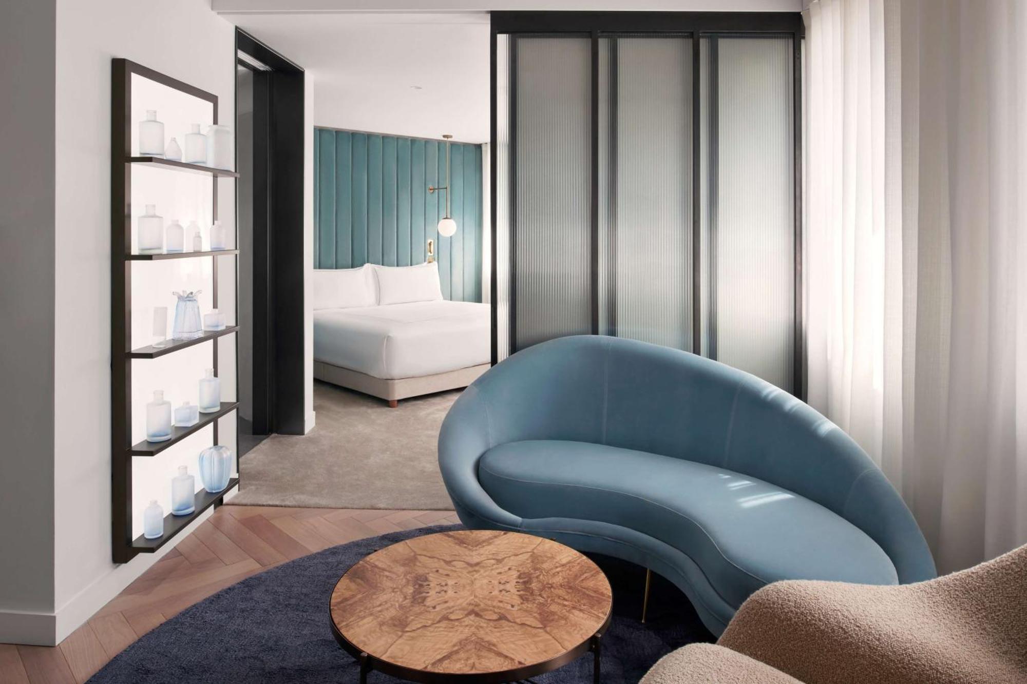 One-Bedroom King Suite