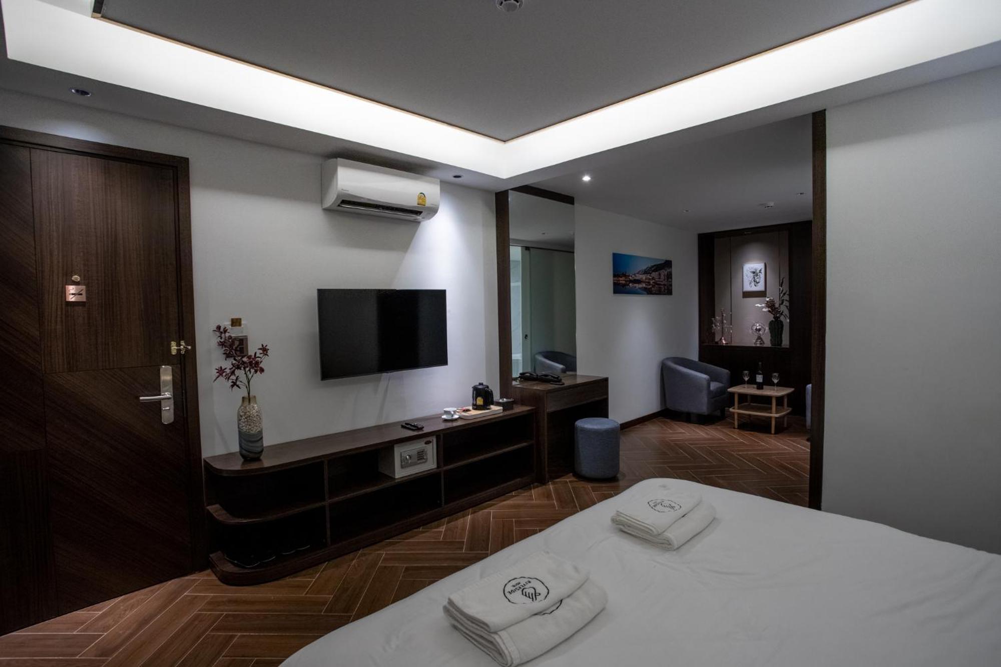 King Suite Balcony