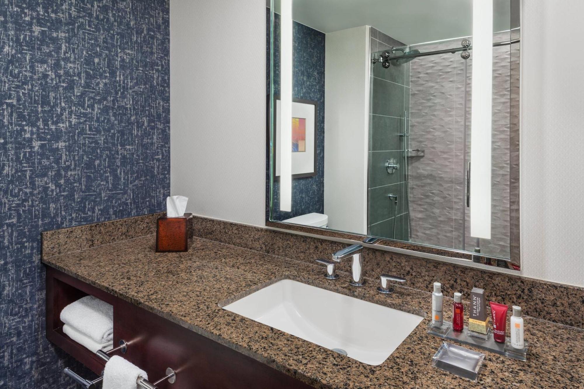 Standard 2 Doubles Guest room 2 Double