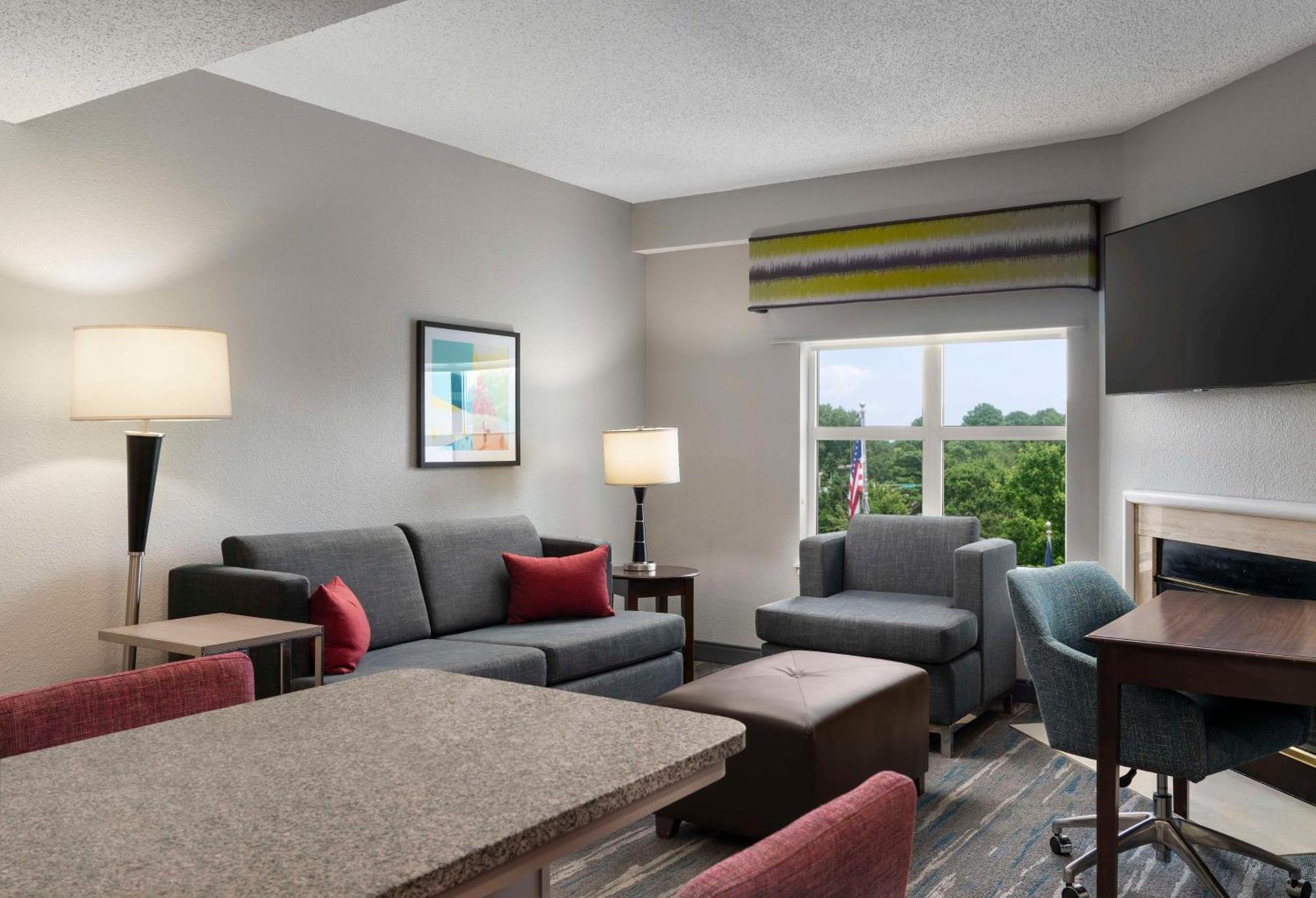 One-Bedroom King Suite with Kitchen and Fireplace
