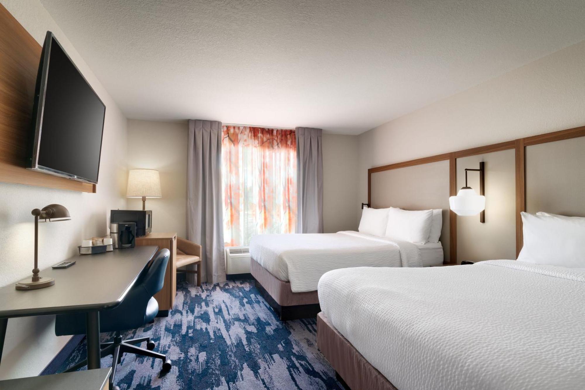 Queen Room Two Queen Beds Hearing Accessible